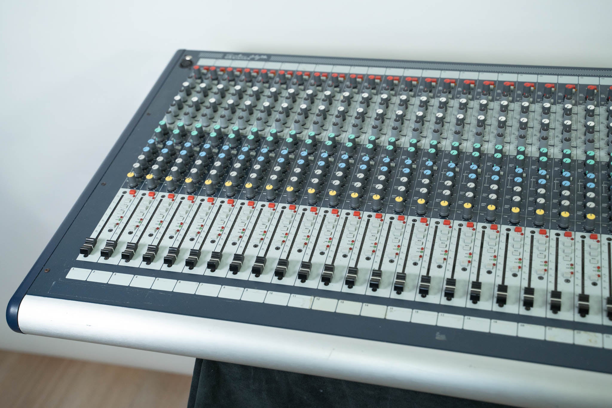 Soundcraft GB2 32-Channel Analog Mixer