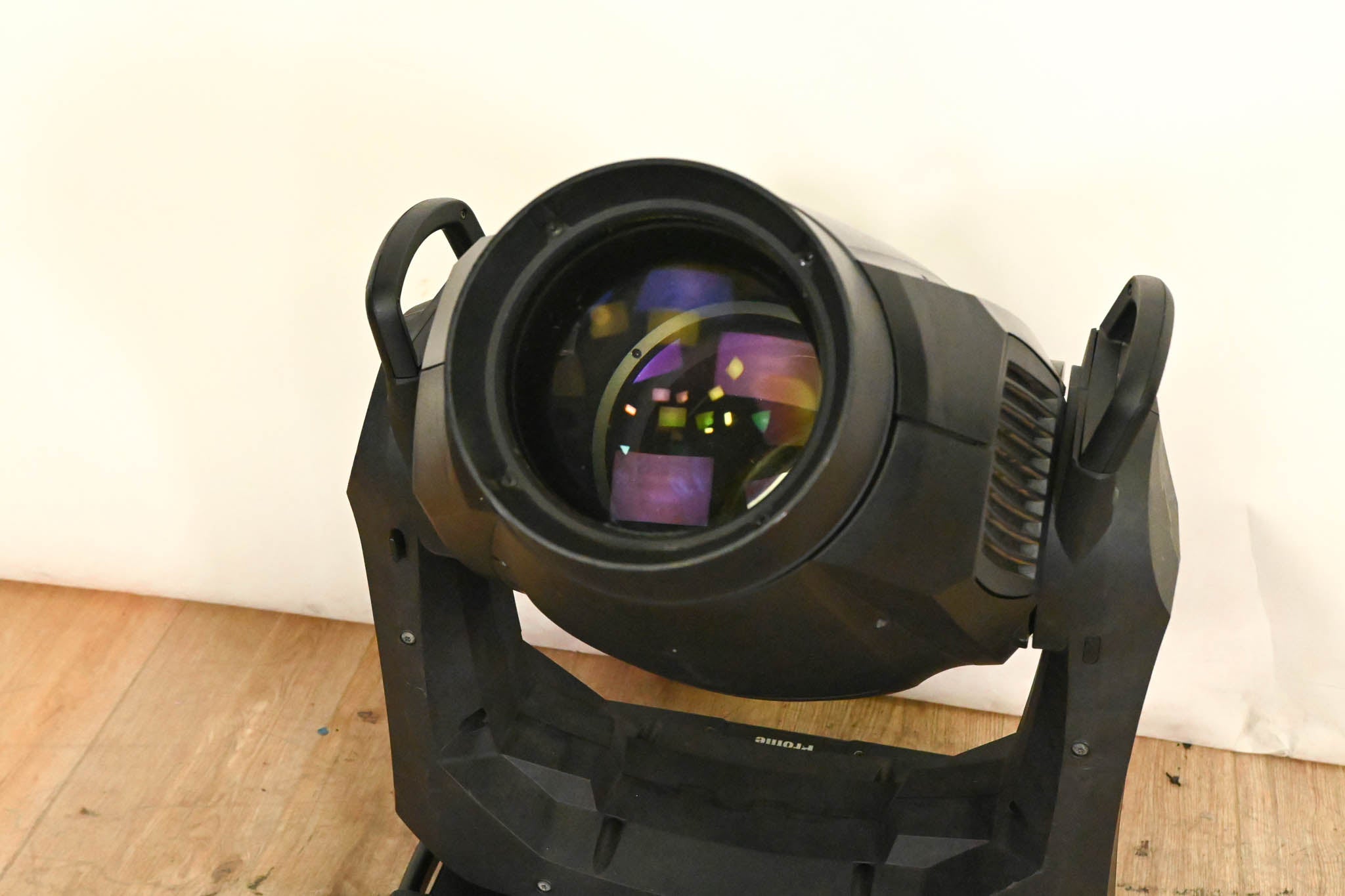 Martin MAC Viper Profile High Output Discharge-Based Moving Light