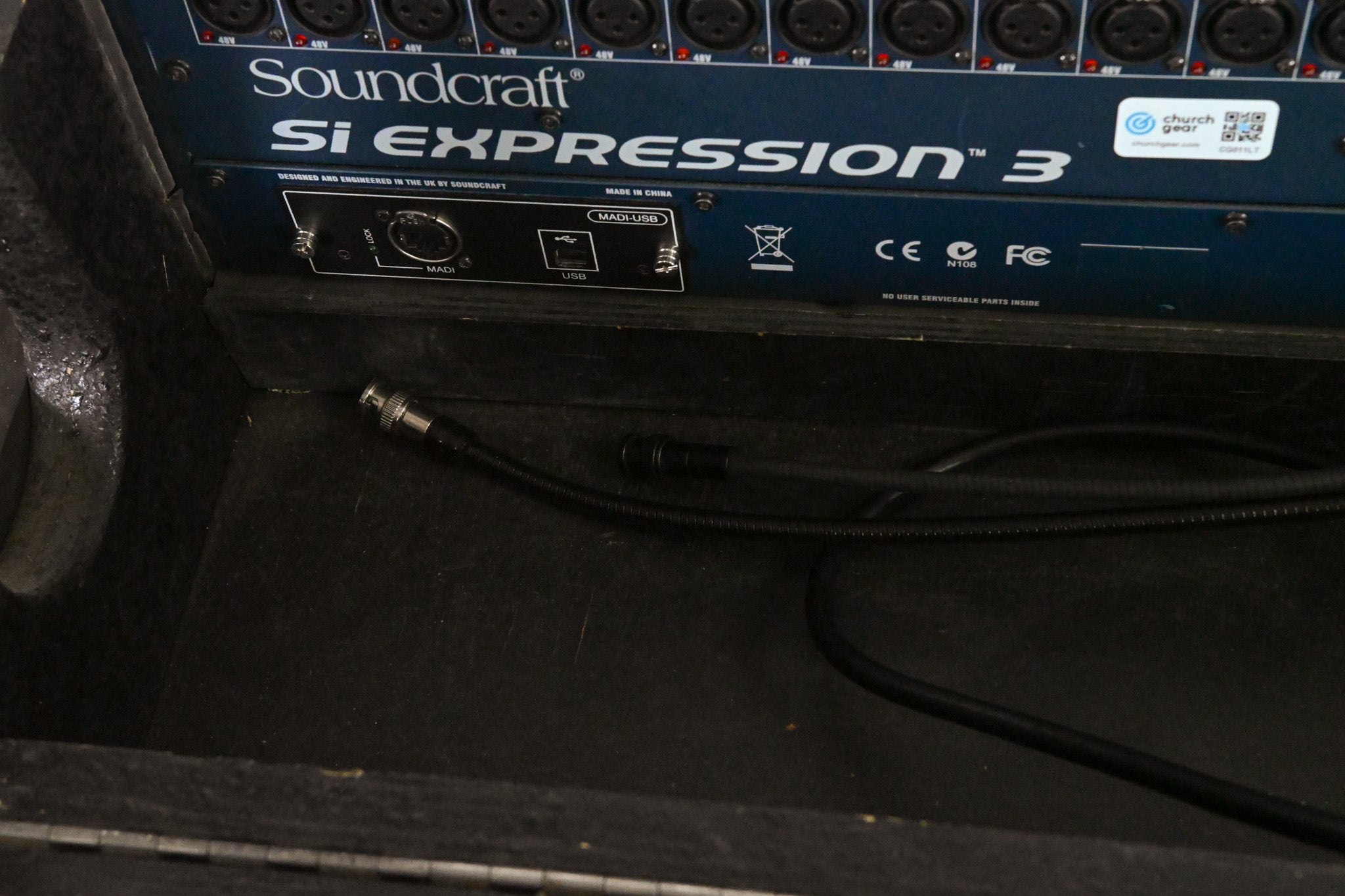 Soundcraft Si Expression 3 Digital Mixer w/ MADI-USB Card & Road Case