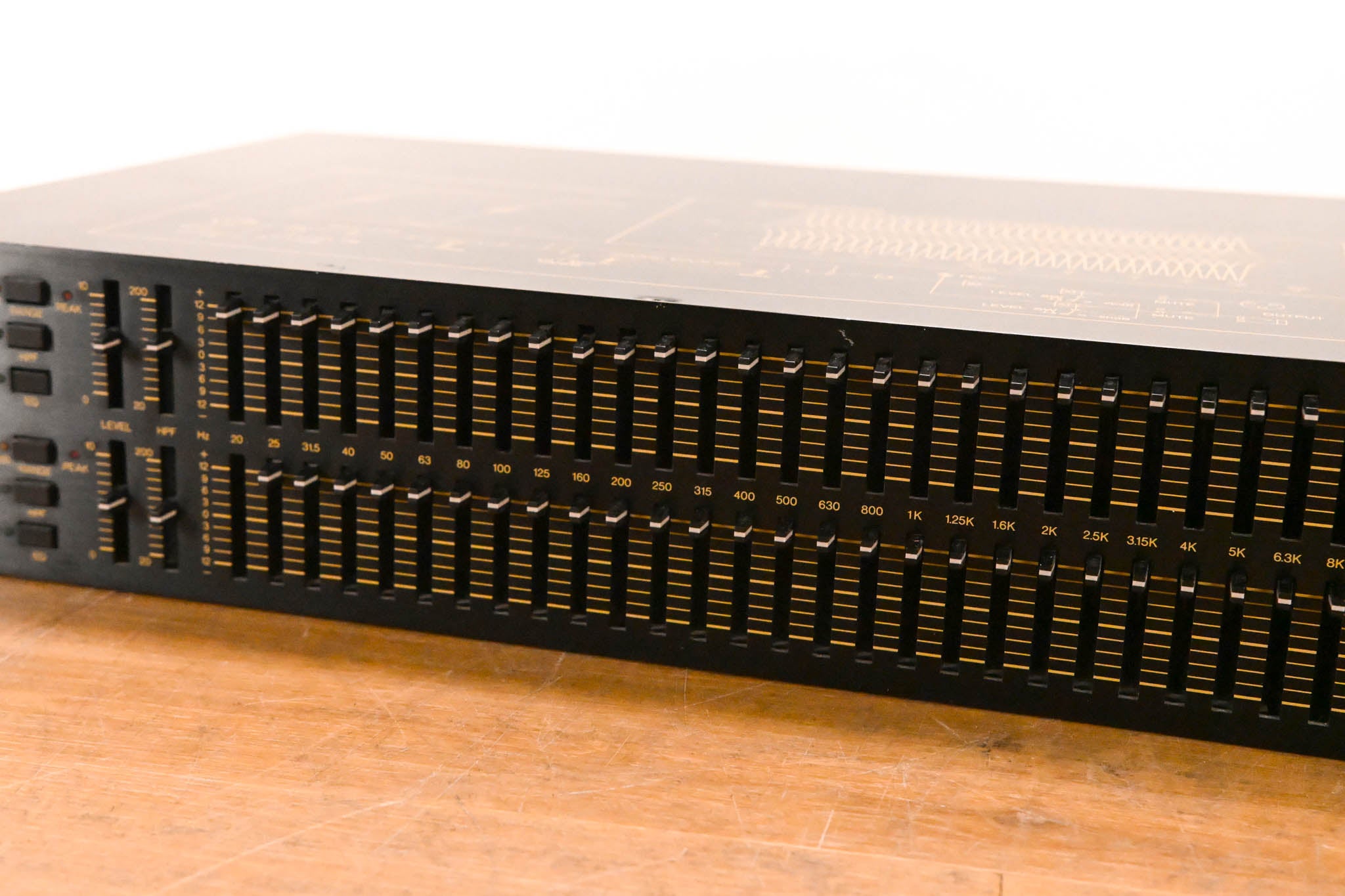 Yamaha Q2031A 2-Channel 31-Band Graphic Equalizer