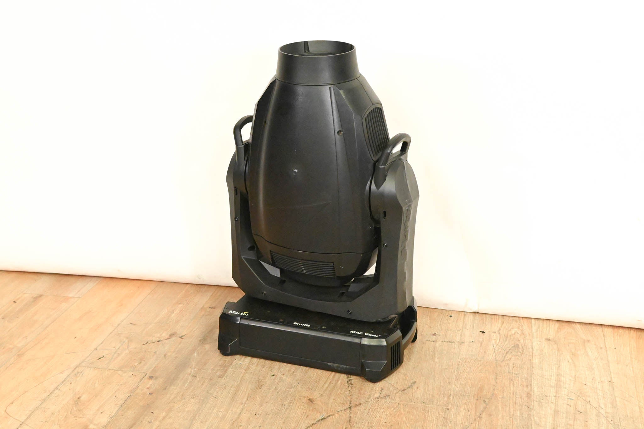 Martin MAC Viper Profile High Output Discharge-Based Moving Light