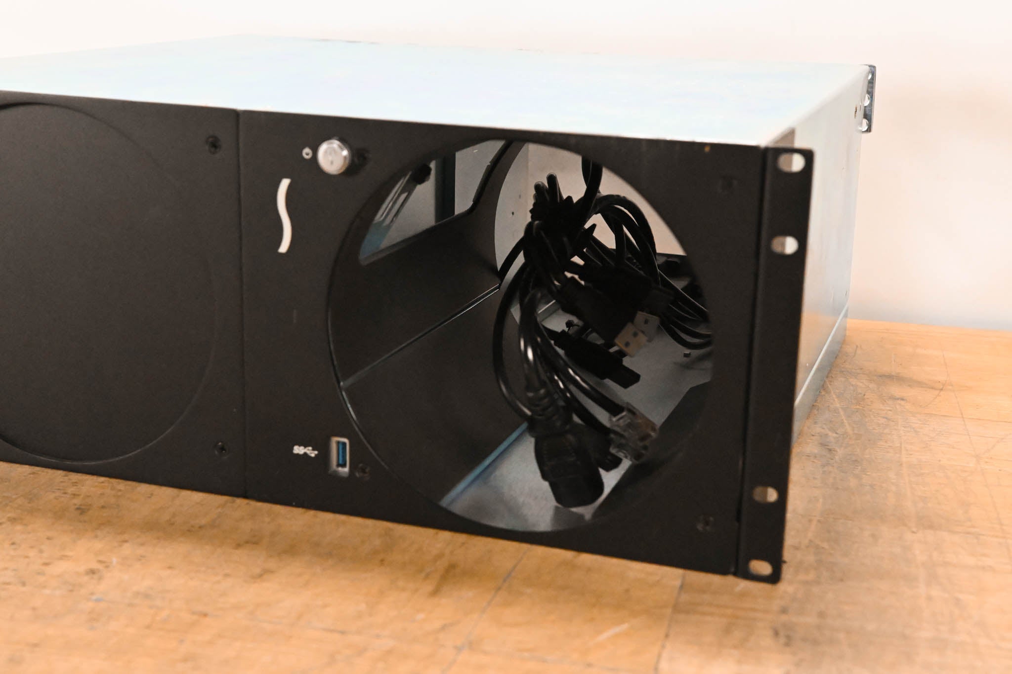 Sonnet RackMac Pro (with 1 Computer Mounting Module)