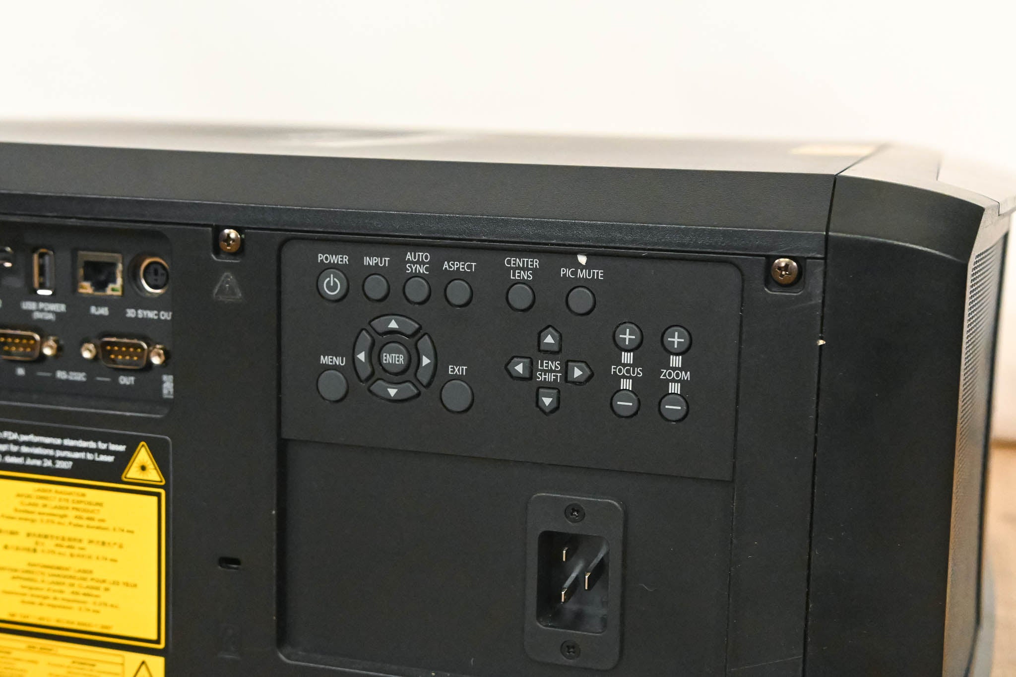 Digital Projection E-Vision 9100 WU WUXGA Large Venue DLP Projector