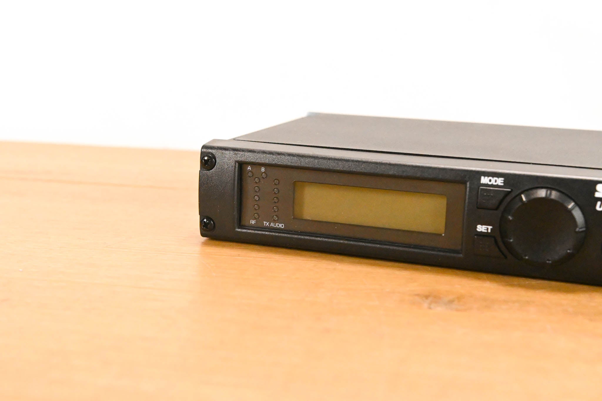 Shure ULXP24/58 Handheld Wireless System - G3 Band (NO POWER SUPPLY)
