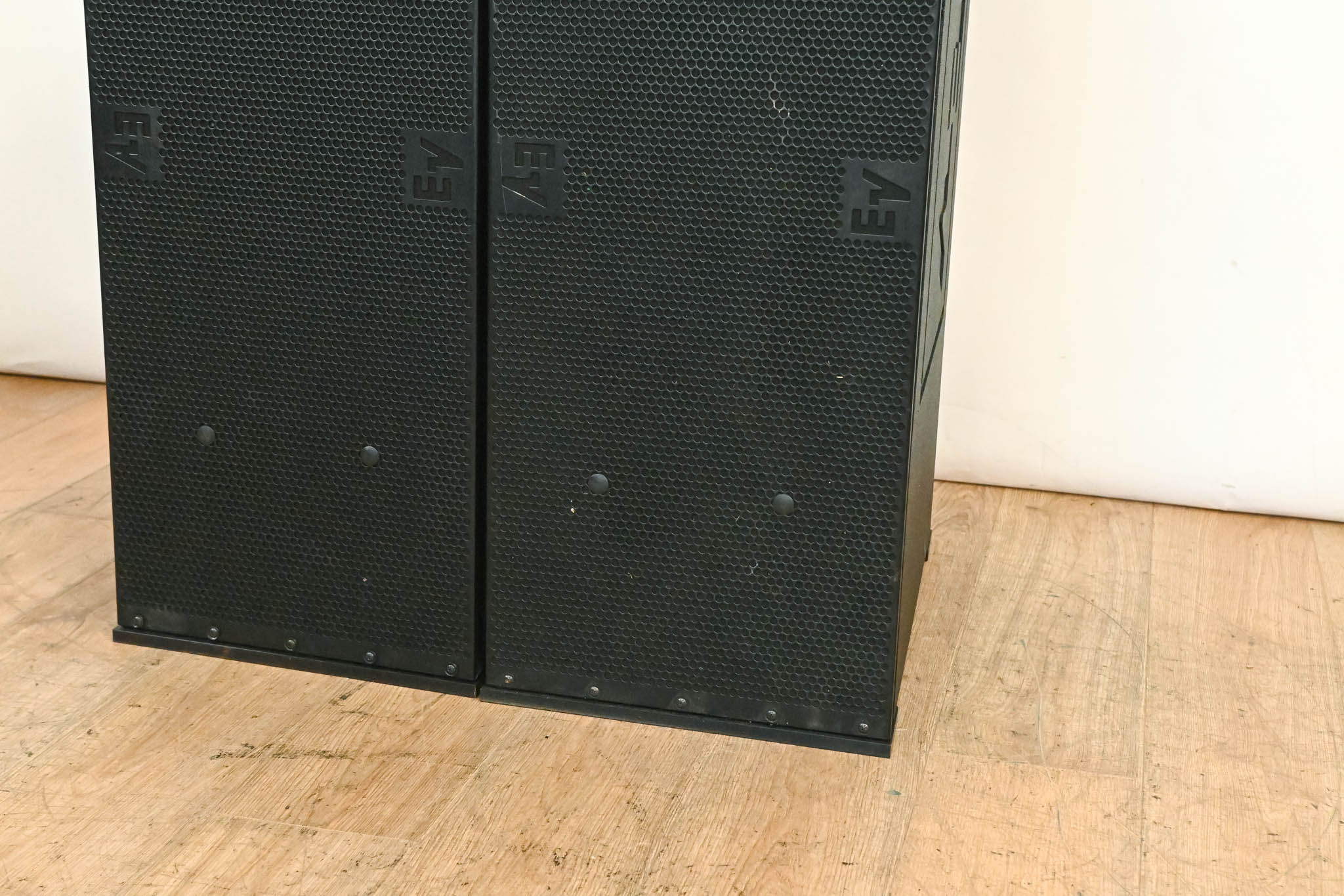 Electro-Voice (EV) XLC127DVX Three-Way Compact Line Array Element (PAIR)
