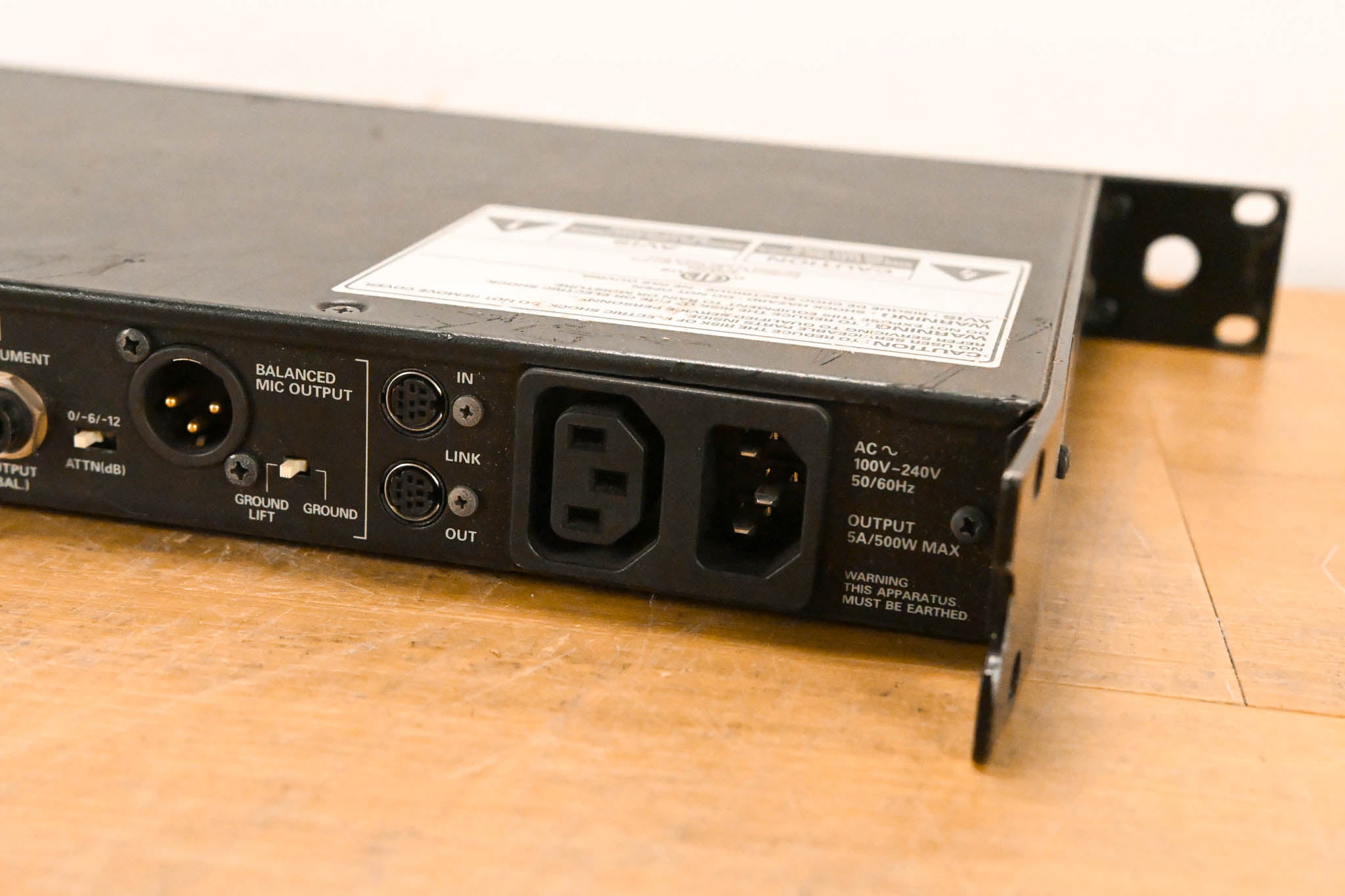 Audio-Technica AEW-R5200 Receiver w/ two AEW-T1000 Bodypacks: 541-566MHz