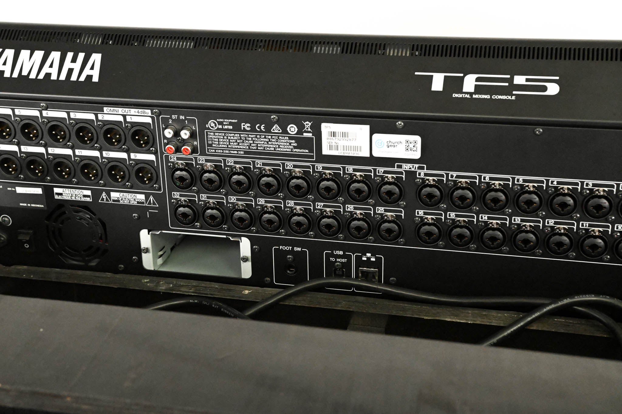Yamaha TF5 32-Input Digital Mixing Console with Road Case