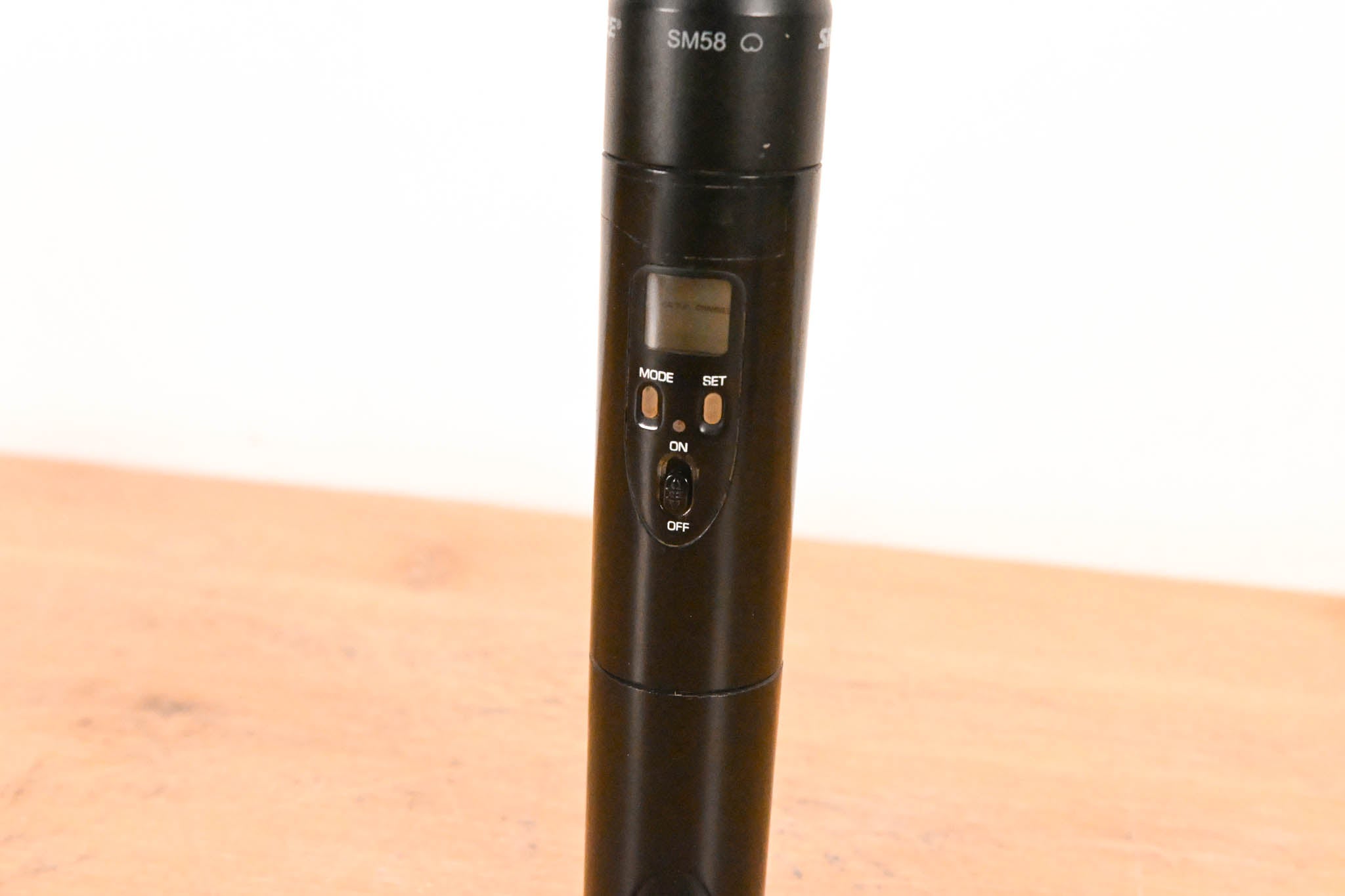 Shure ULXS24/58 Handheld Wireless System - J1 Band (NO POWER SUPPLY)