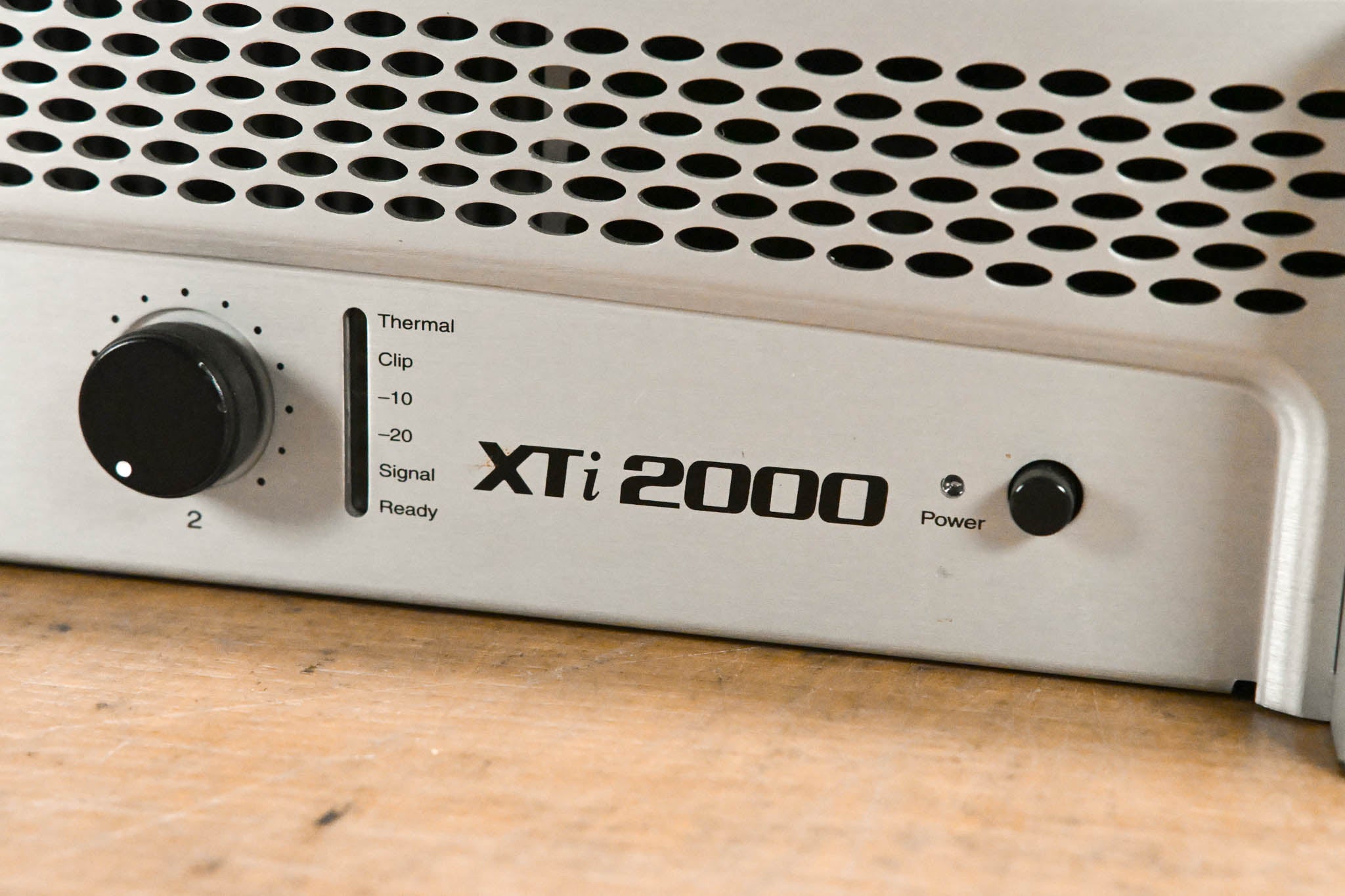 Crown XTi 2000 2-Channel Power Amplifier with DSP
