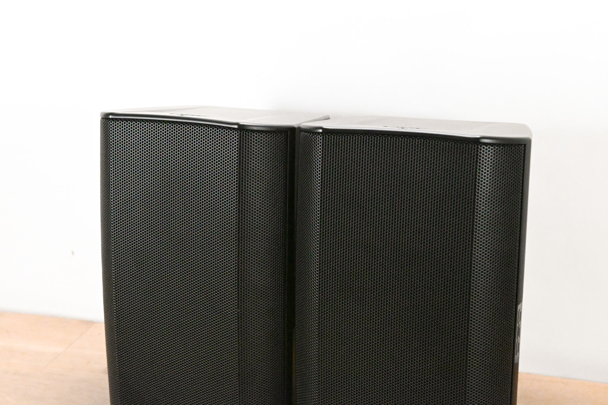 QSC AD-S6T AcousticDesign Series 6.5" 2-Way 150W Loudspeaker (PAIR)