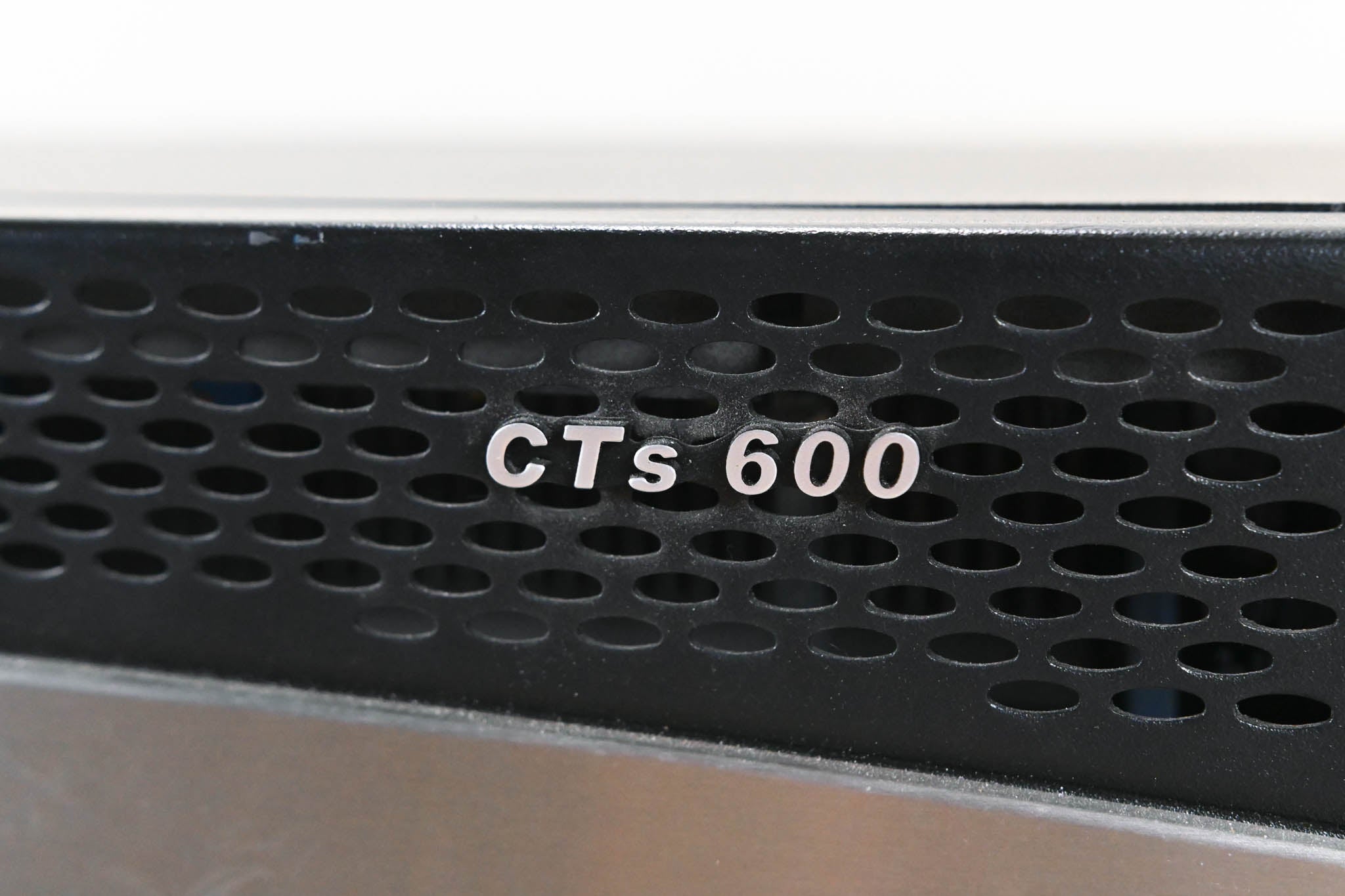 Crown CTs 600 2-Channel Power Amplifier