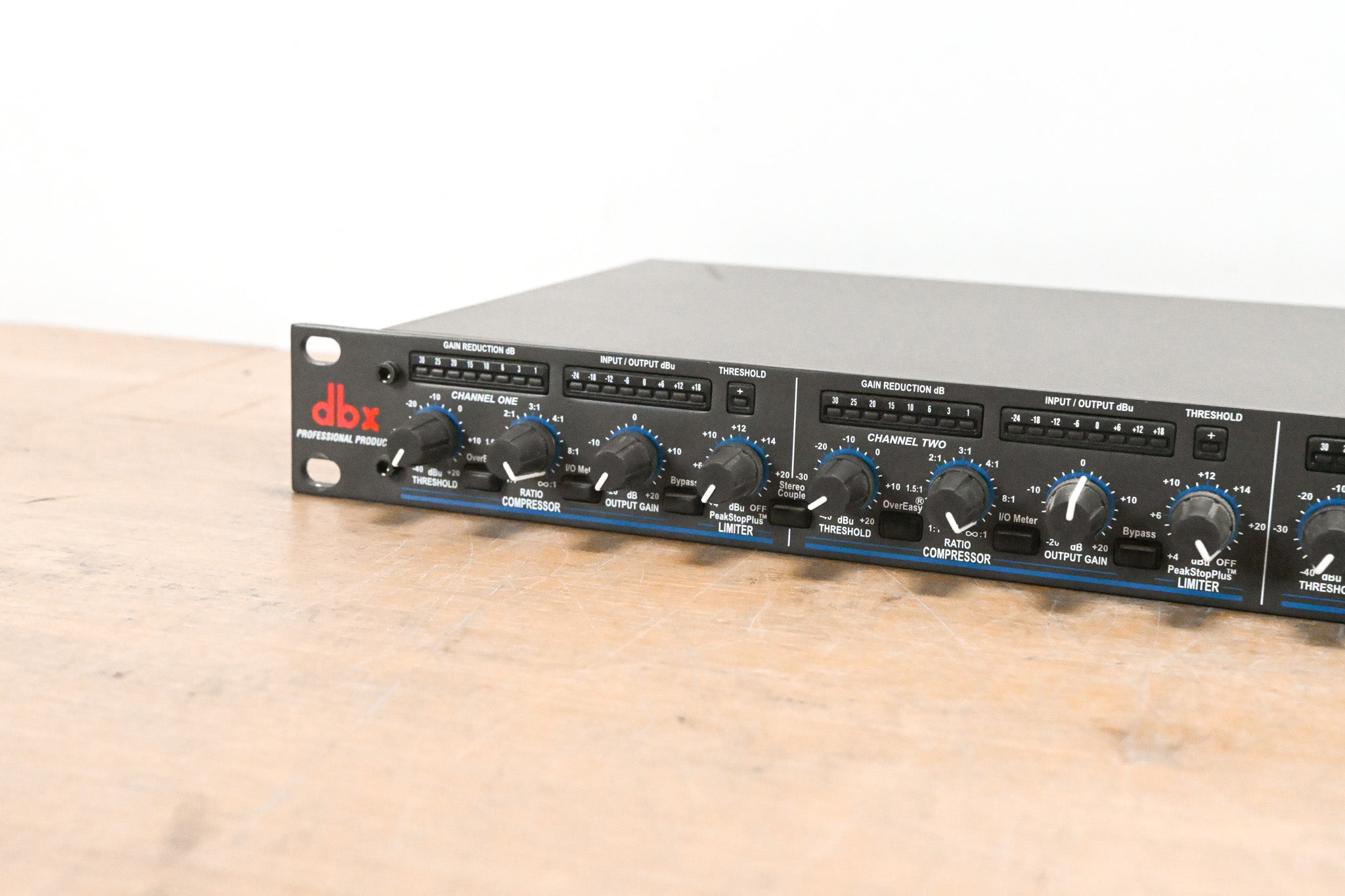 dbx 1046 Quad Compressor/Limiter