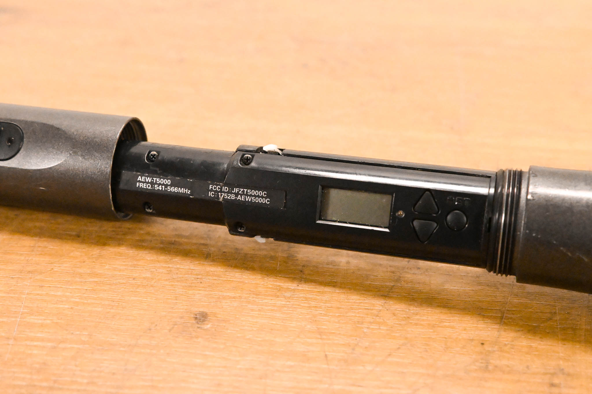 Audio-Technica ATW-R3100bC Receiver w/AEW-T4100 Mic: 541-566MHz (NO PSU)