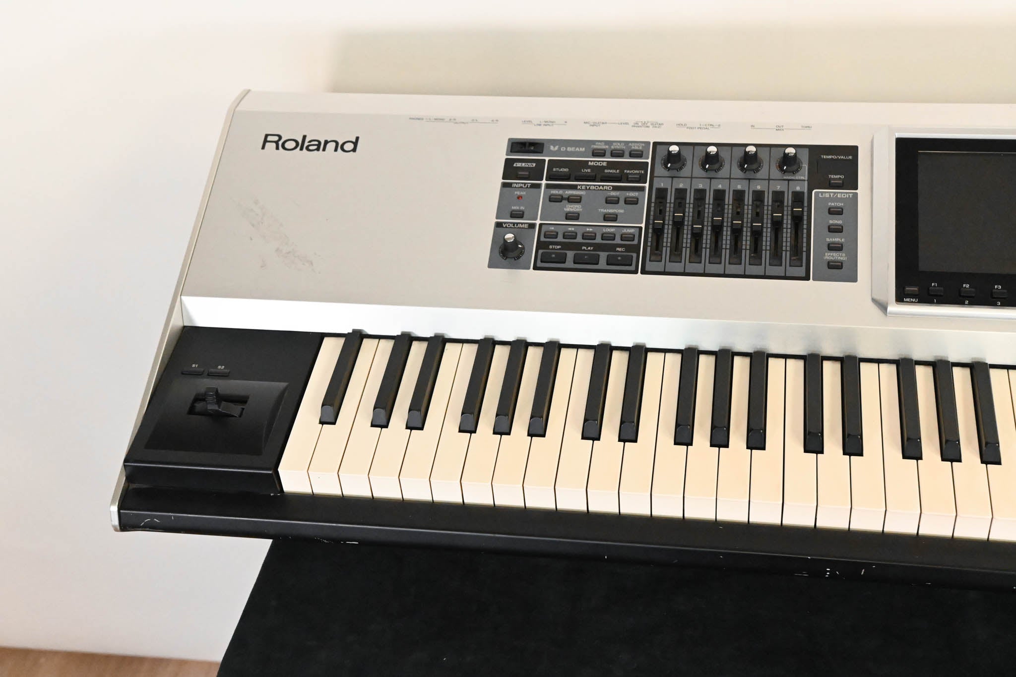 Roland Fantom G8 88-Key Keyboard Workstation