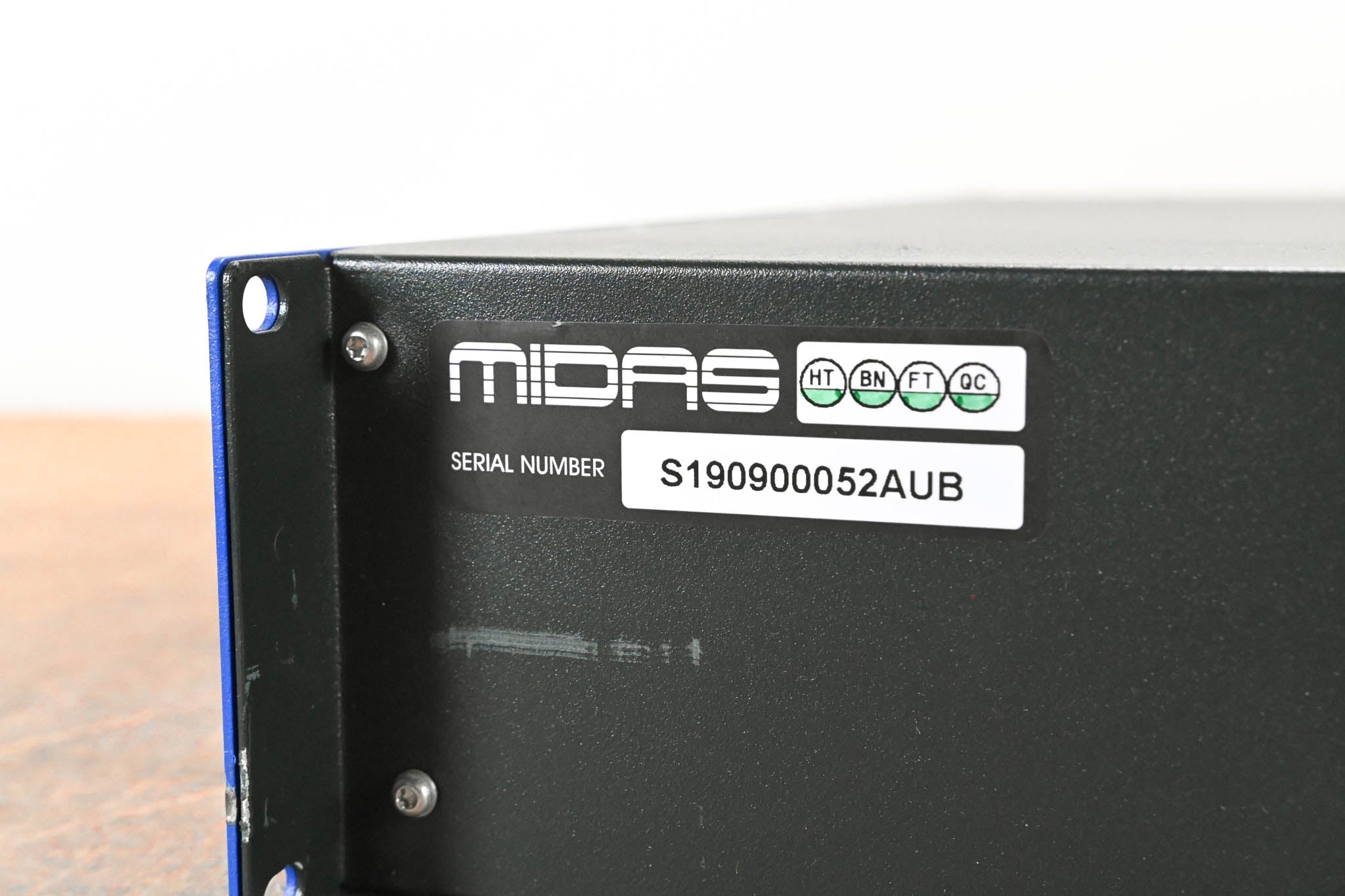 Midas DL153 16-input / 8-output Stage Box