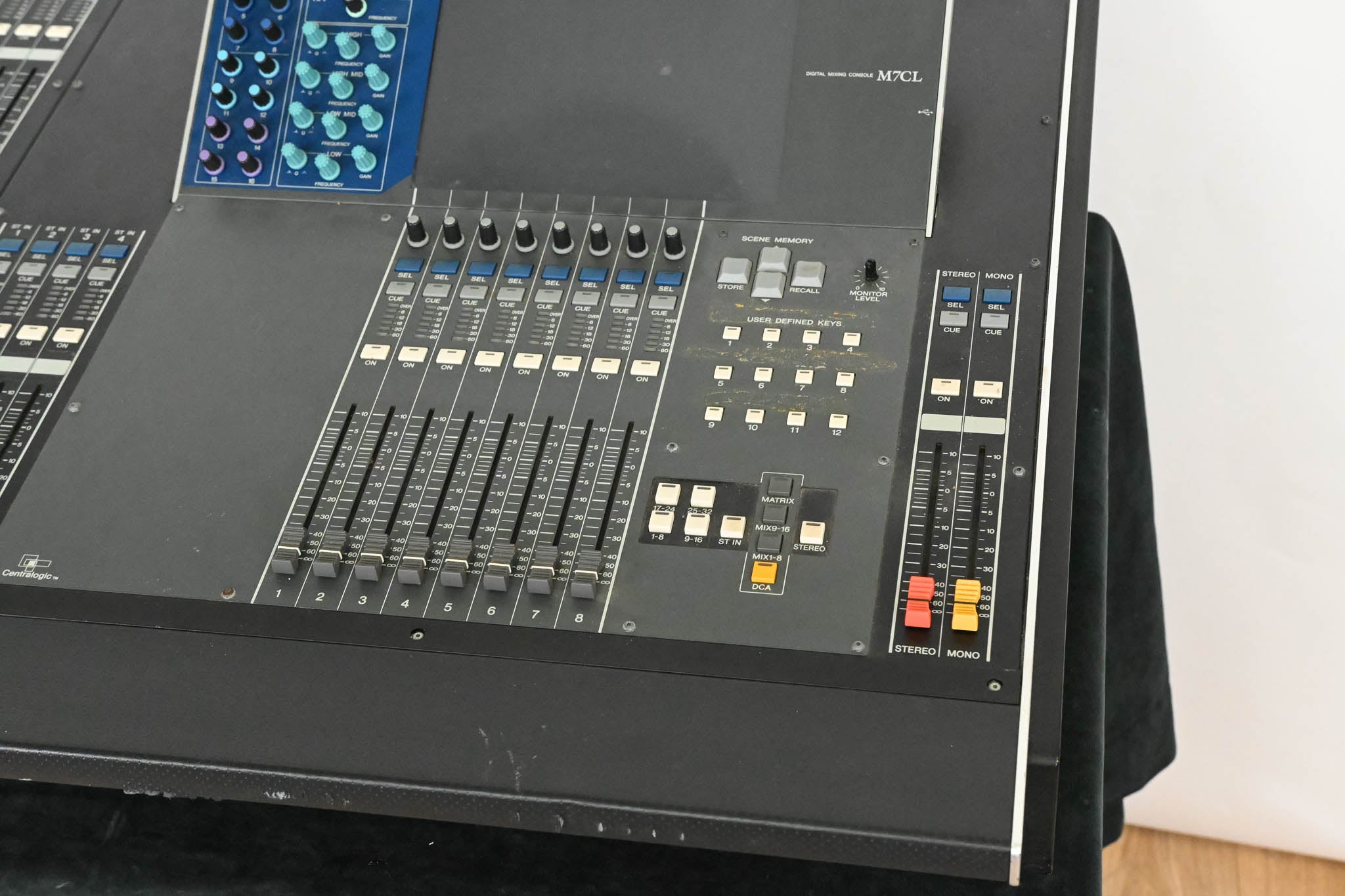 Yamaha M7CL-32 32-Channel Digital Audio Mixing Console CG01KBF