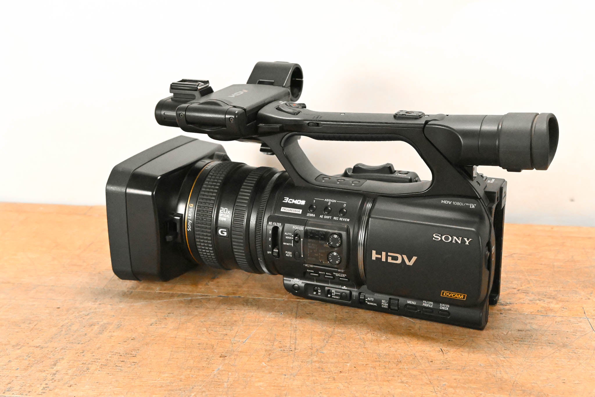 Sony HVR-Z5U Professional 1/3" 3-CMOS HDV Camcorder