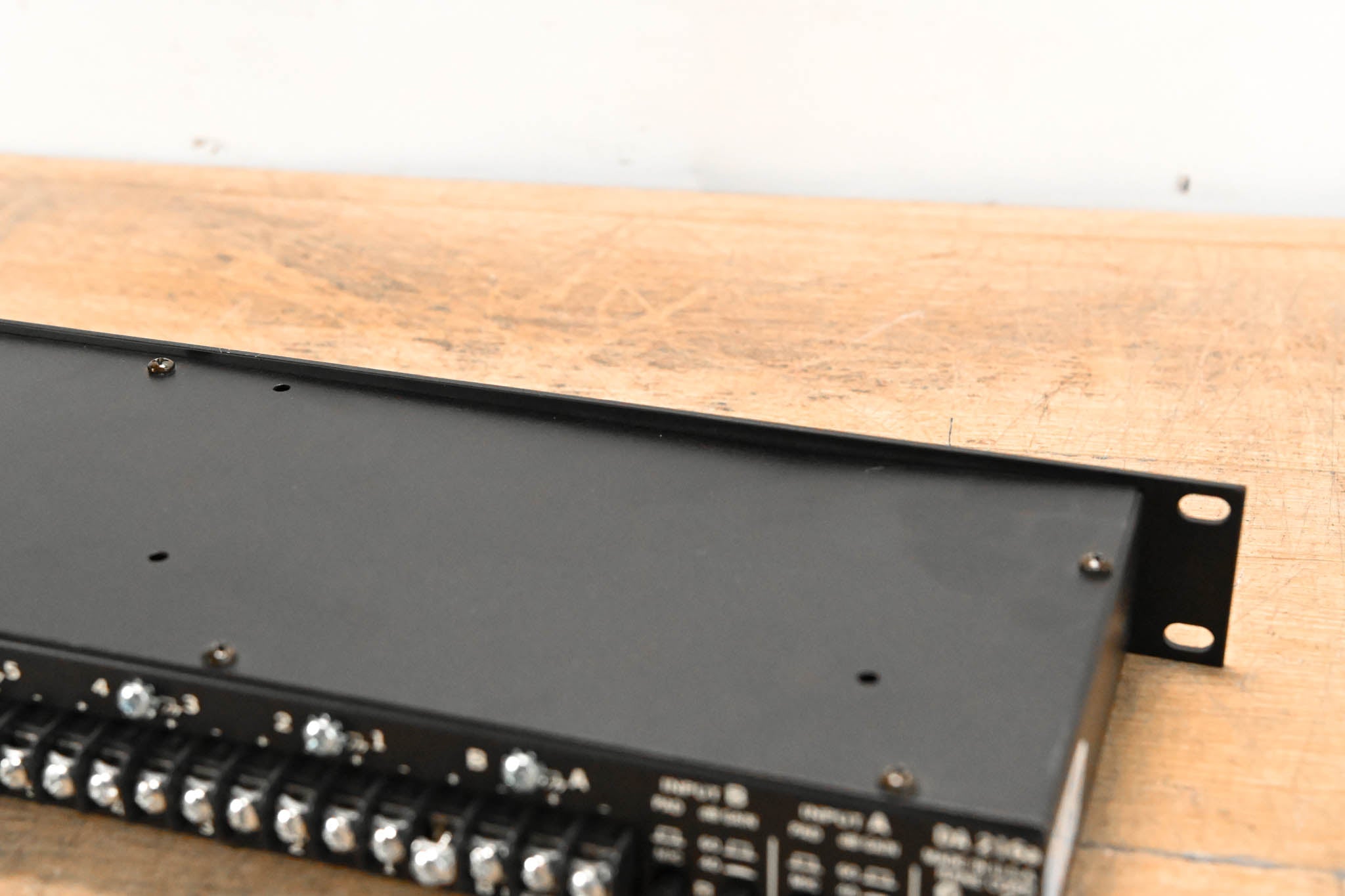 Rane DA216A 2-Input, 16-Output Distribution Line Amplifier (NO PSU)