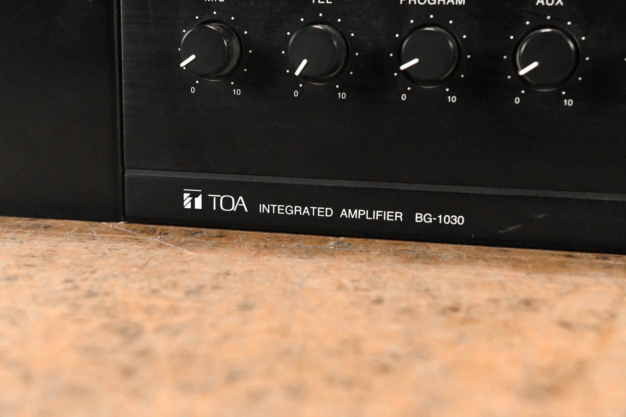 TOA BG-1030 5-Channel Mixer/Amplifer