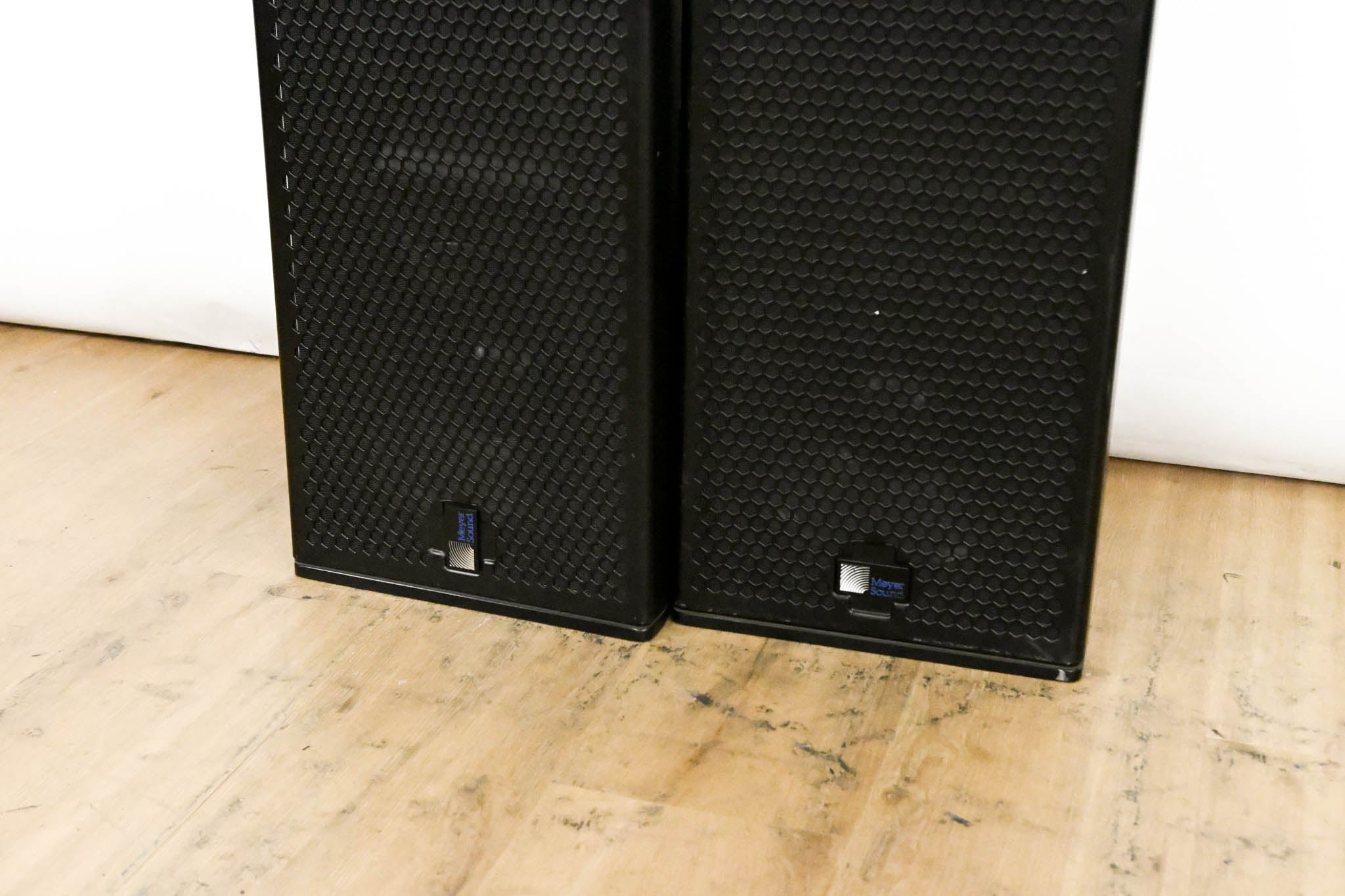 Meyer Sound UPJ-1P Compact VariO Loudspeaker (PAIR)