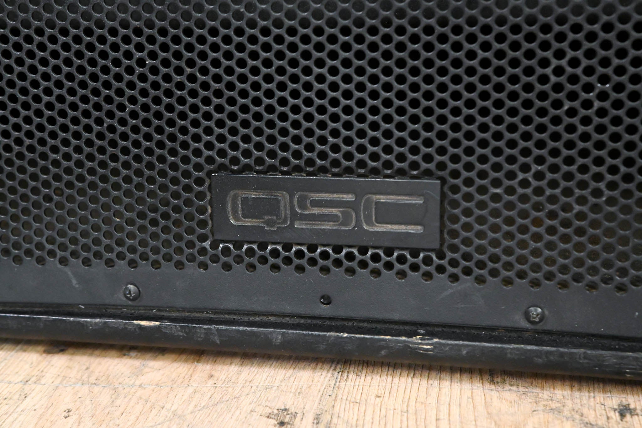 QSC HPR181W 18" Powered Subwoofer