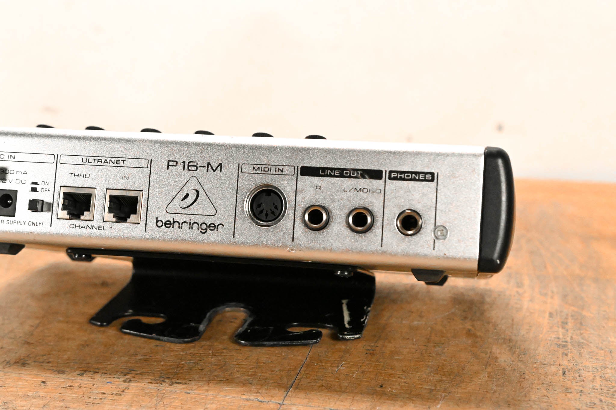 Behringer Powerplay P16-M 16-Channel Digital Personal Mixer