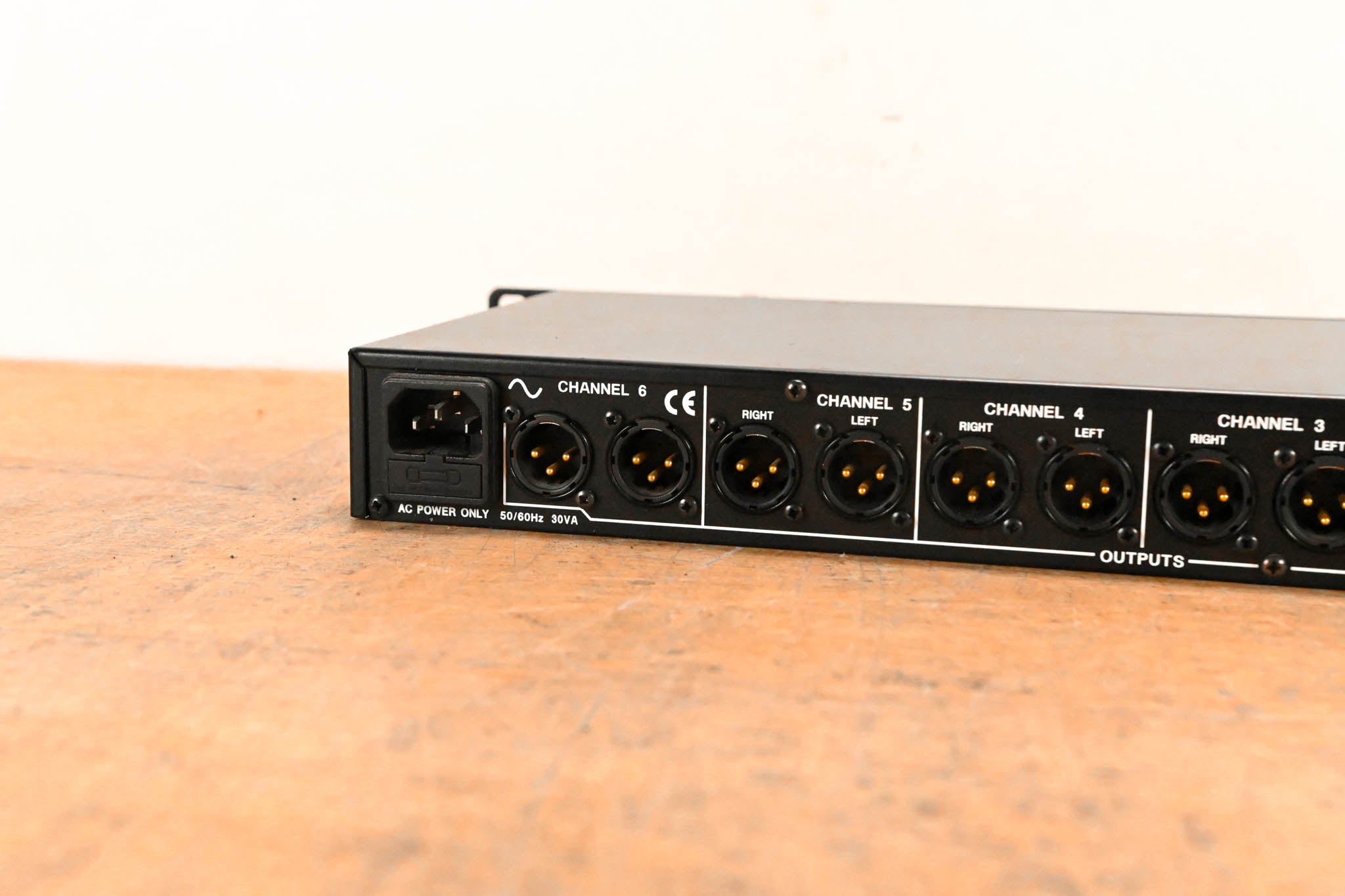Drawmer DA-6 Stereo In, 6x Stereo Out Balanced Distribution Amplifier