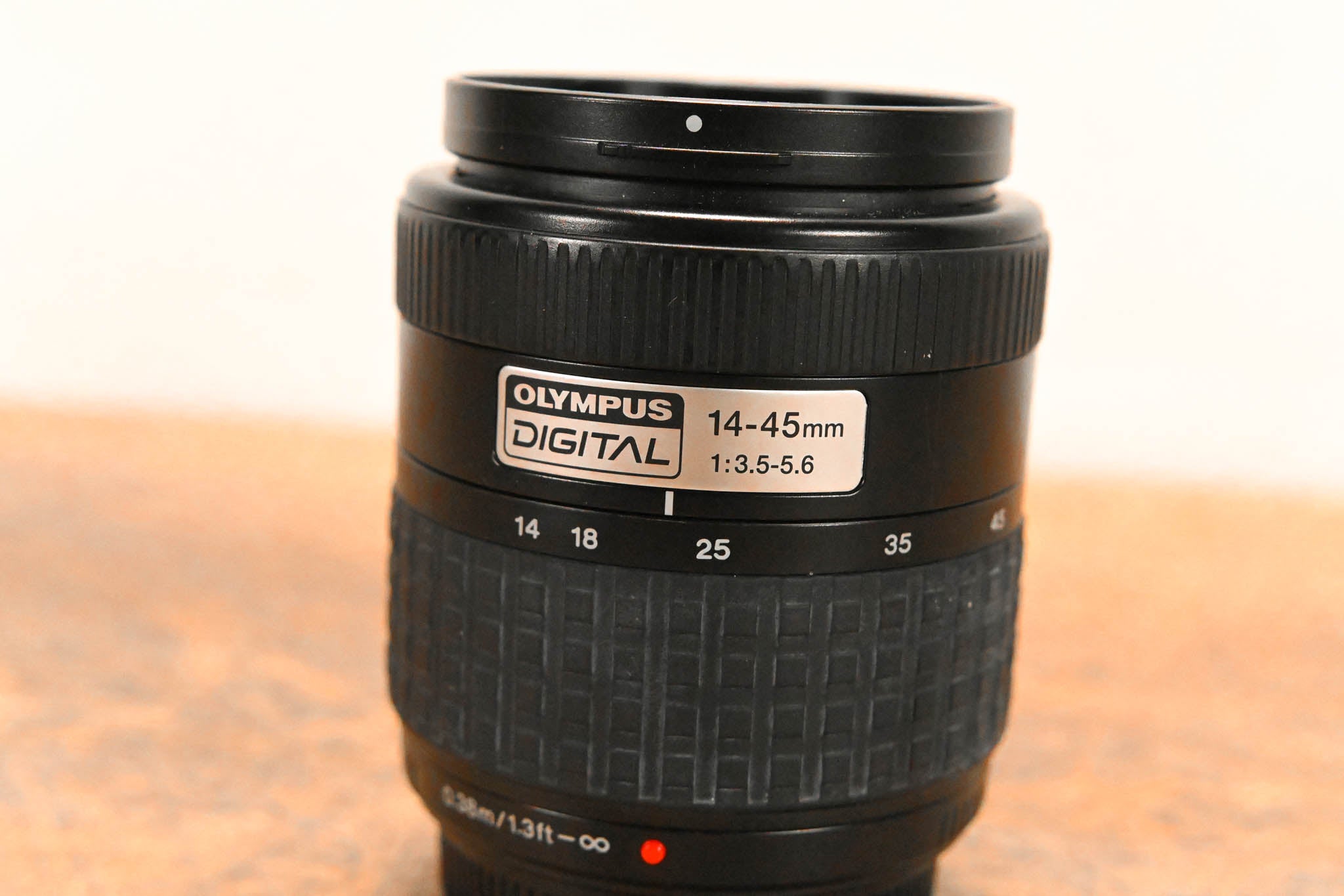 Olympus 14-45mm f/3.5-5.6 Zuiko Digital Zoom Lens