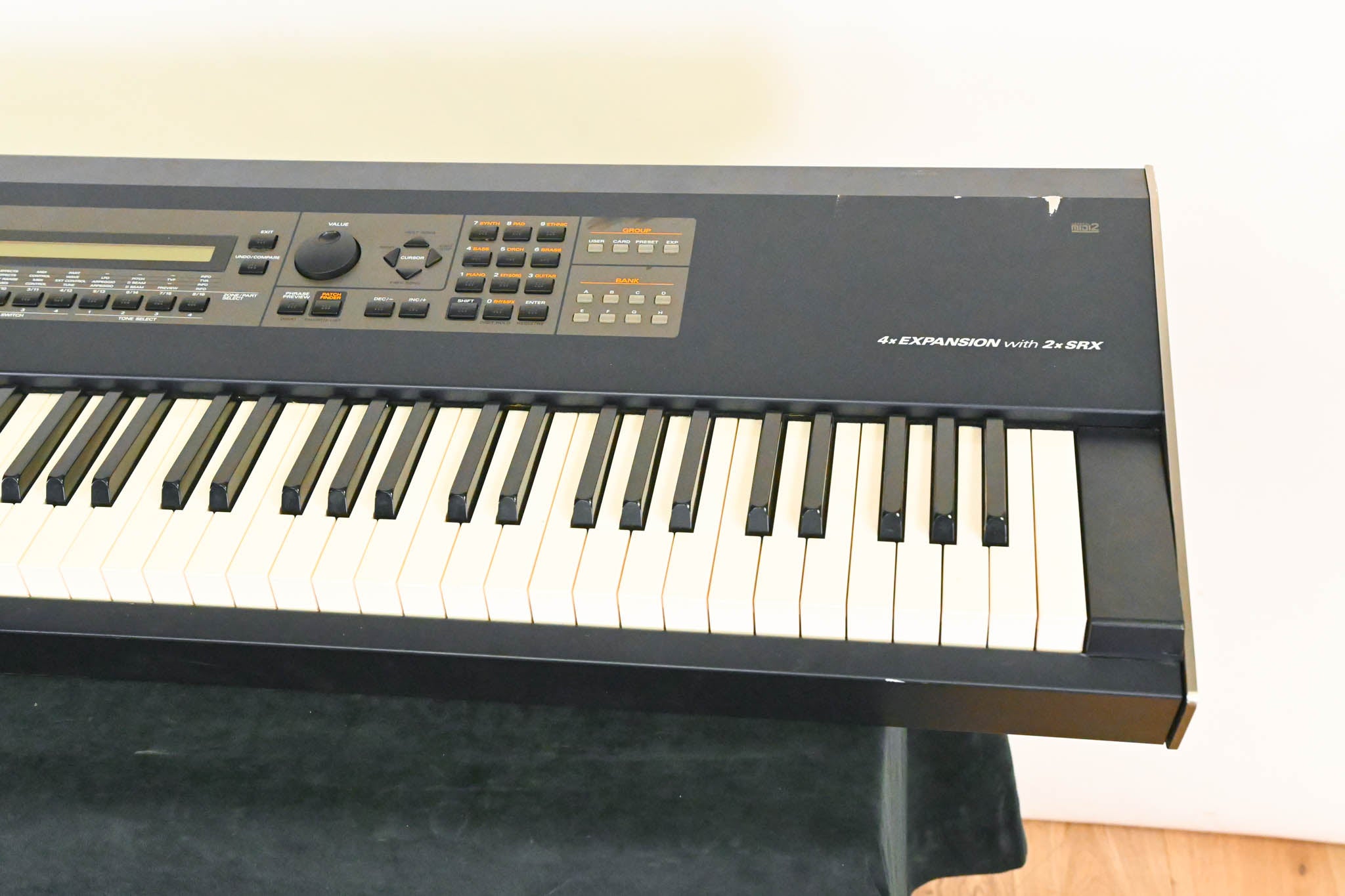 Roland XV-88 128-Voice Expandable Synthesizer