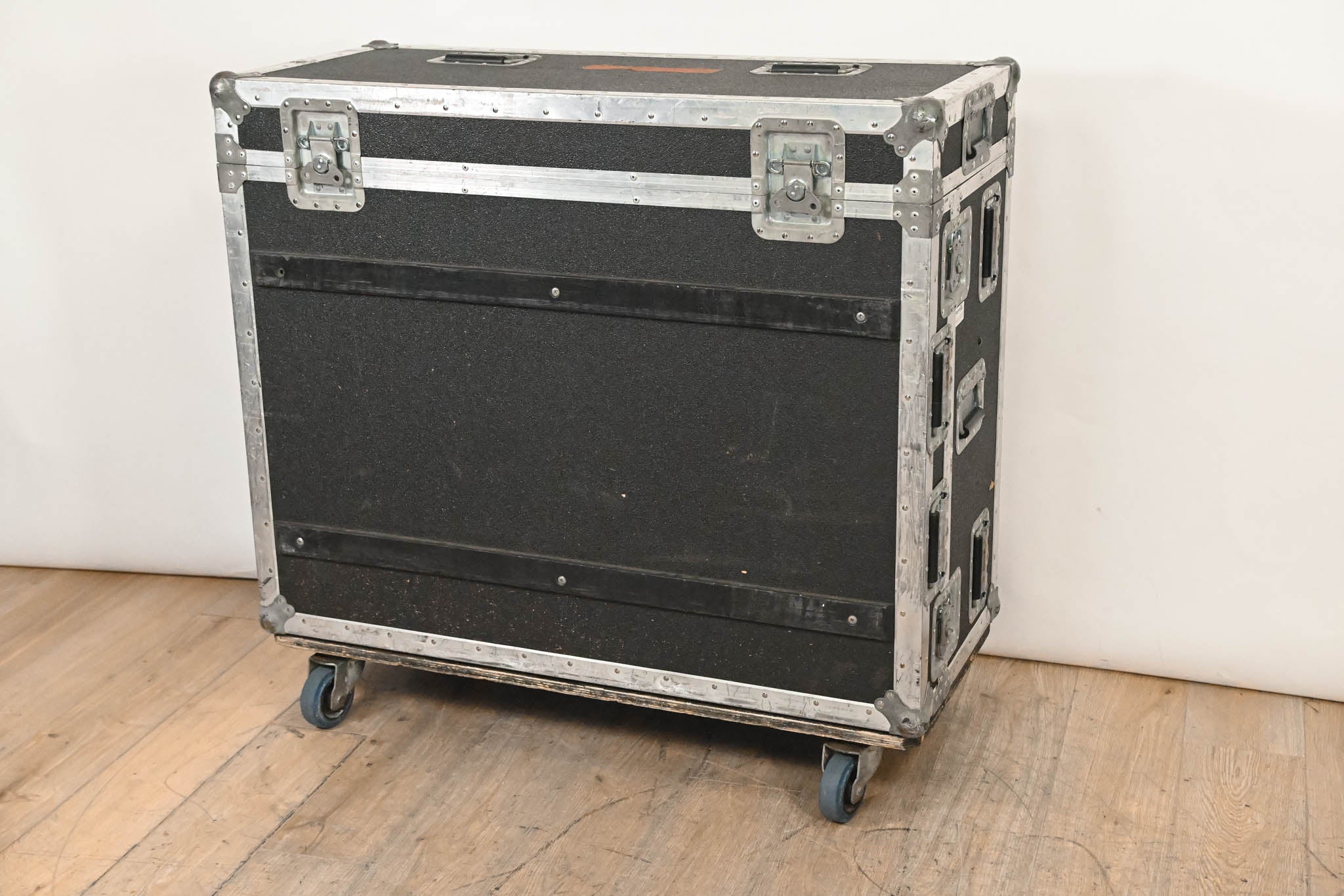 Roland M-5000 Live Mixing Console with Road Case