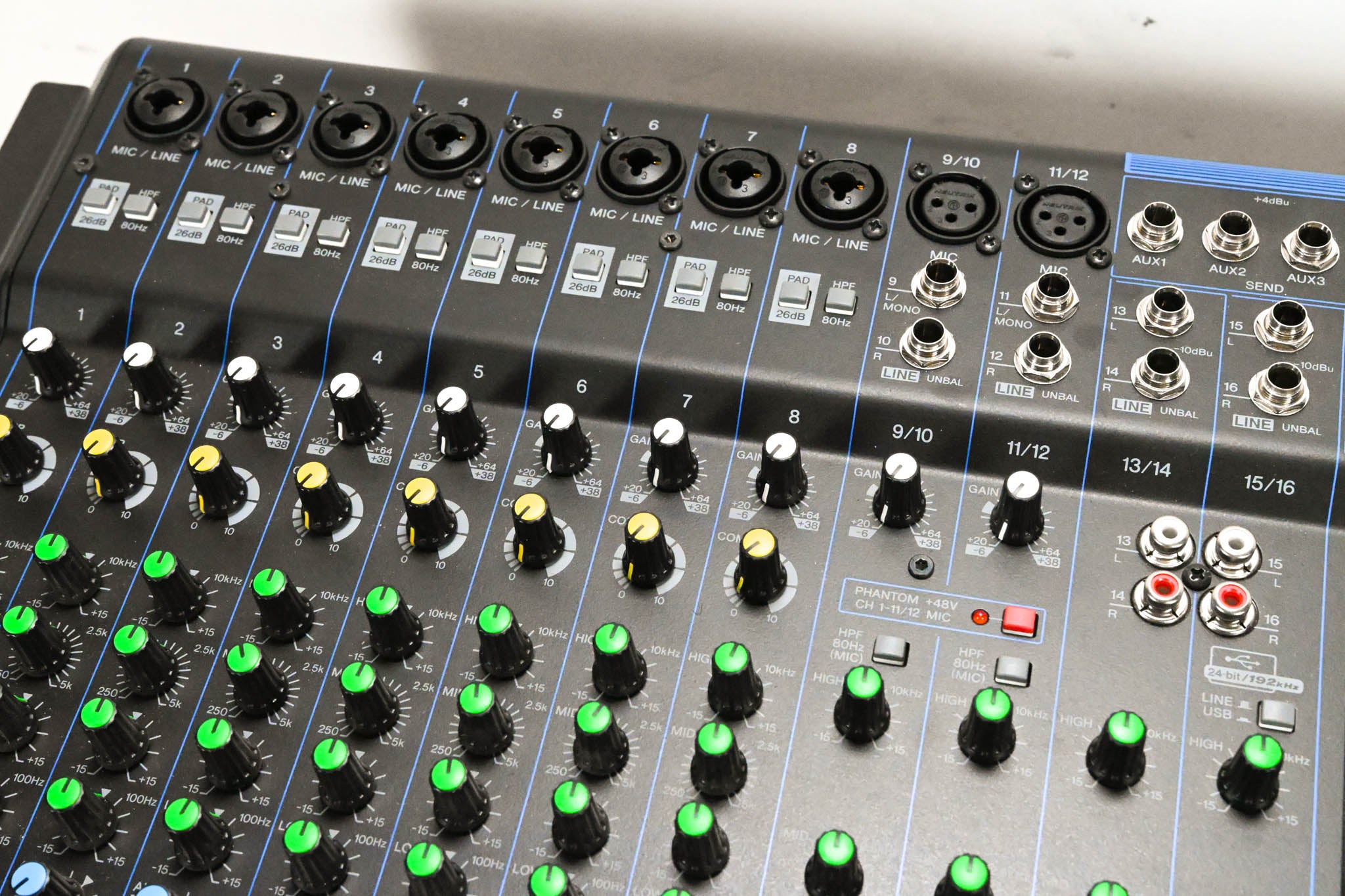 Yamaha MG16XU 16-Channel Mixer with USB and Effects