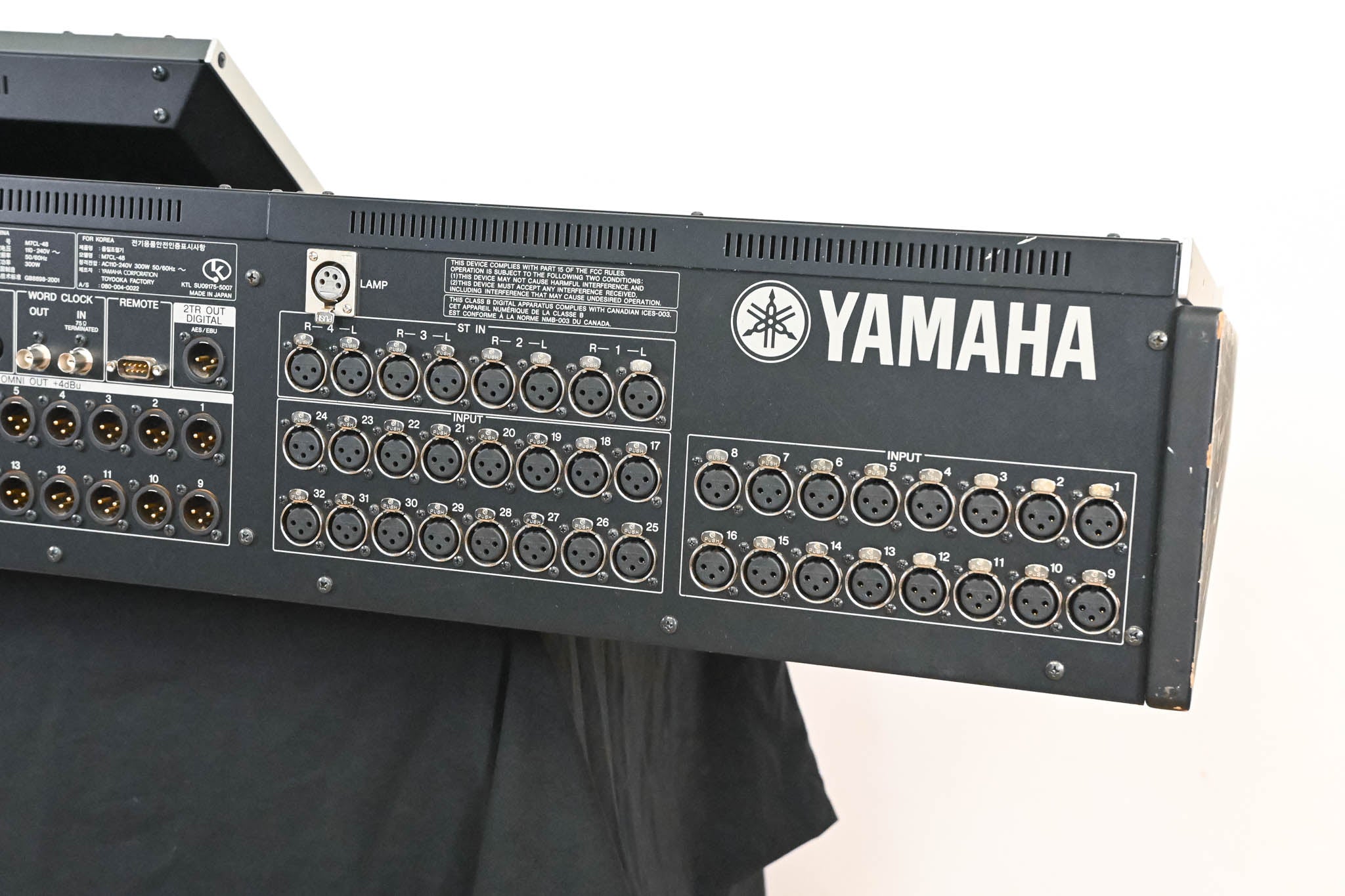 Yamaha M7CL-48 48-Channel Digital Audio Mixing Console