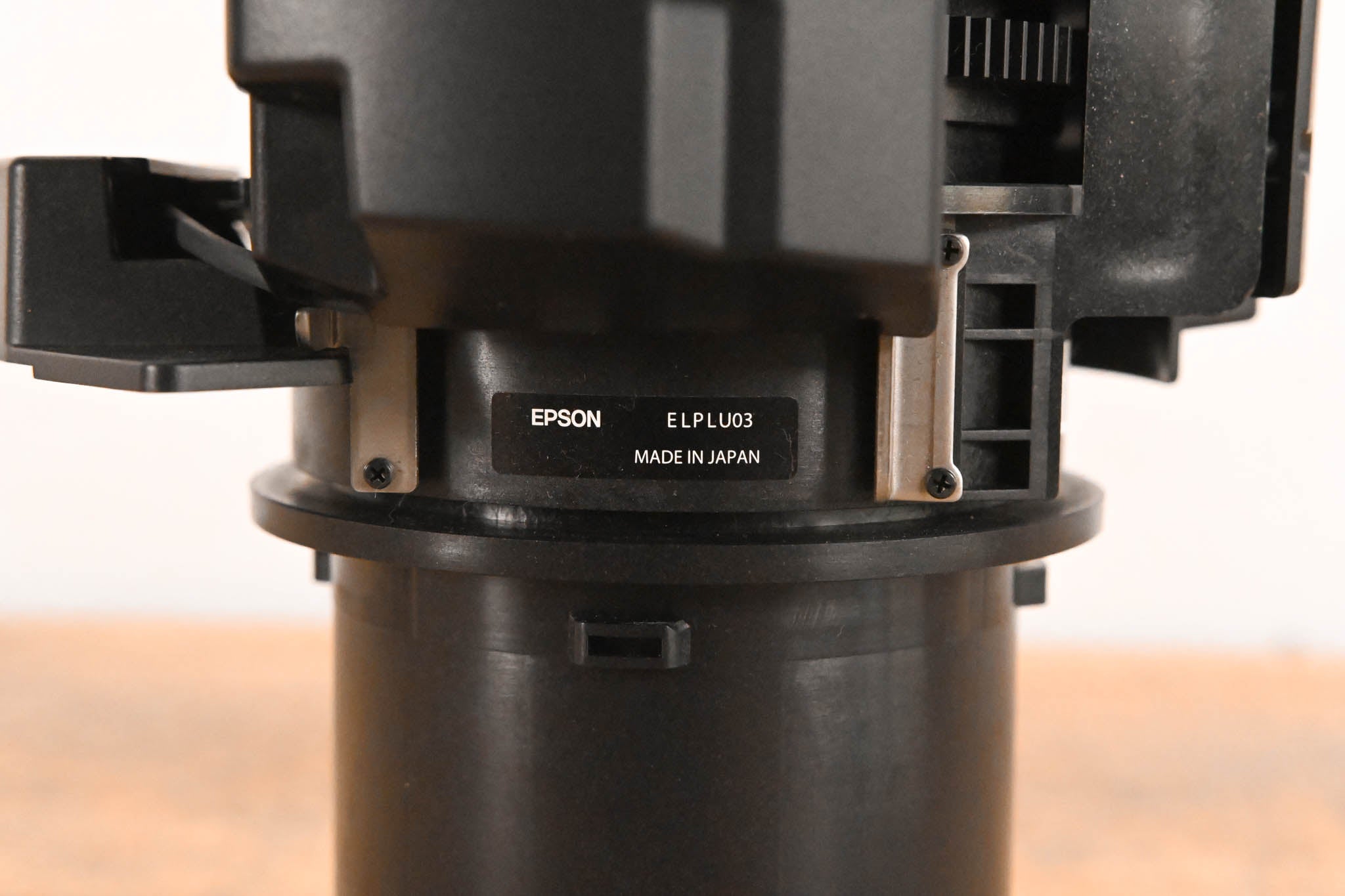 Epson ELPLU03 Wide Short Throw Zoom Lens #1