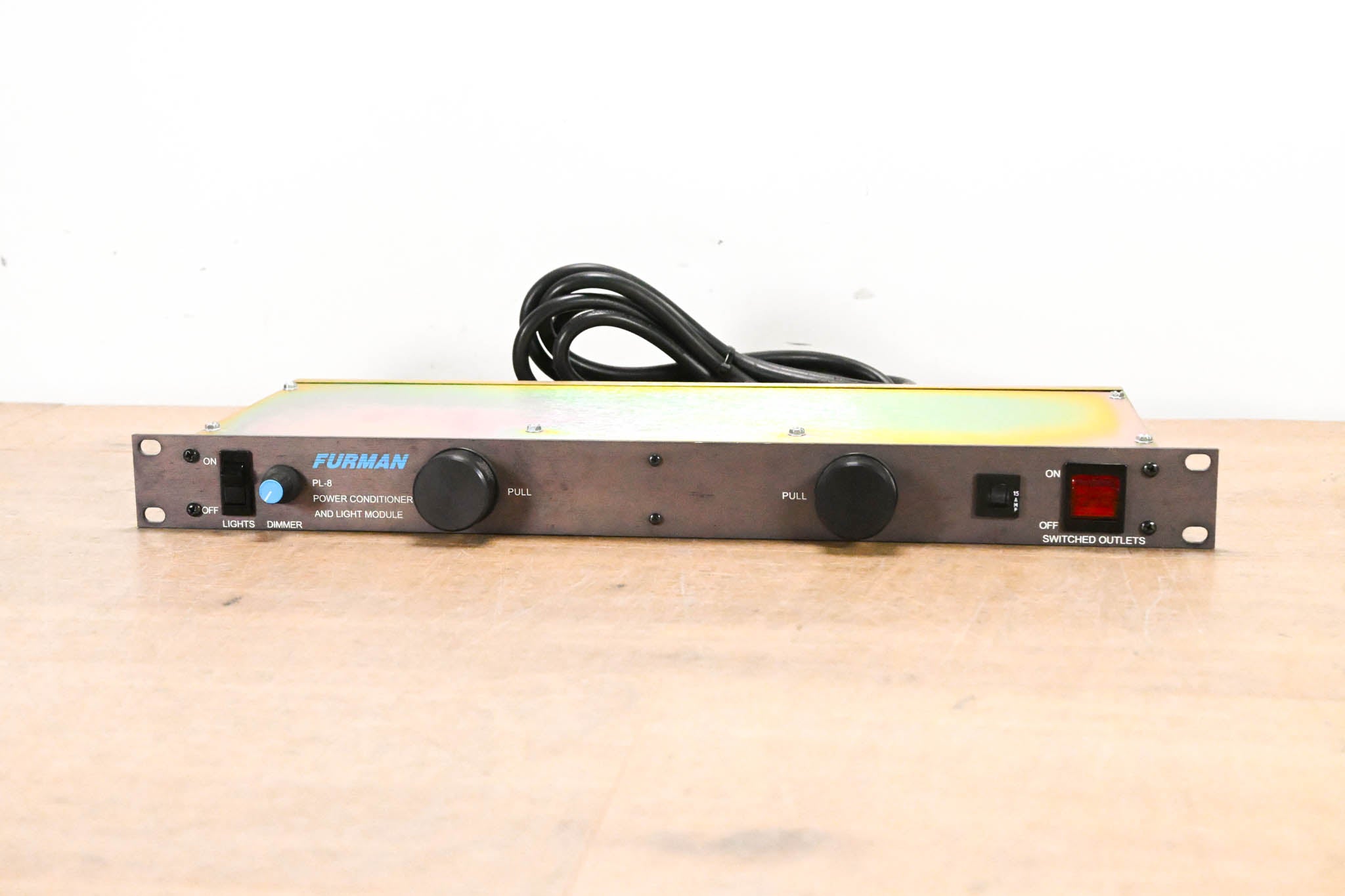 Furman PL-8 120V 15A Power Conditioner with Lights
