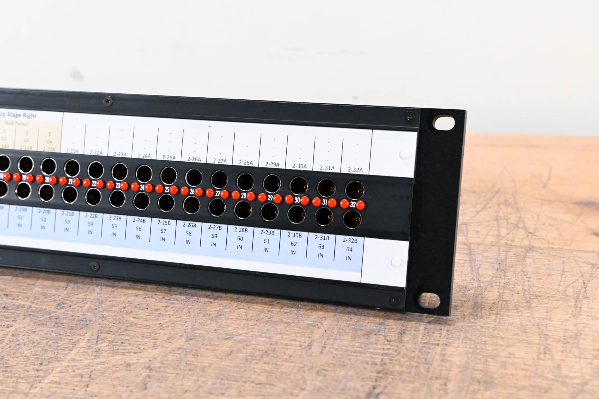 AVP AV-D232E2-AMN75-BZ Midsize (Mini-WECO) 2RU 2x32 Video Patch Panel