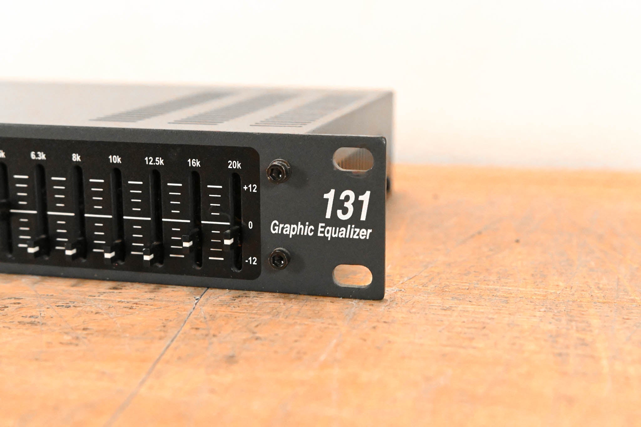 dbx 131 31-Band Graphic Equalizer