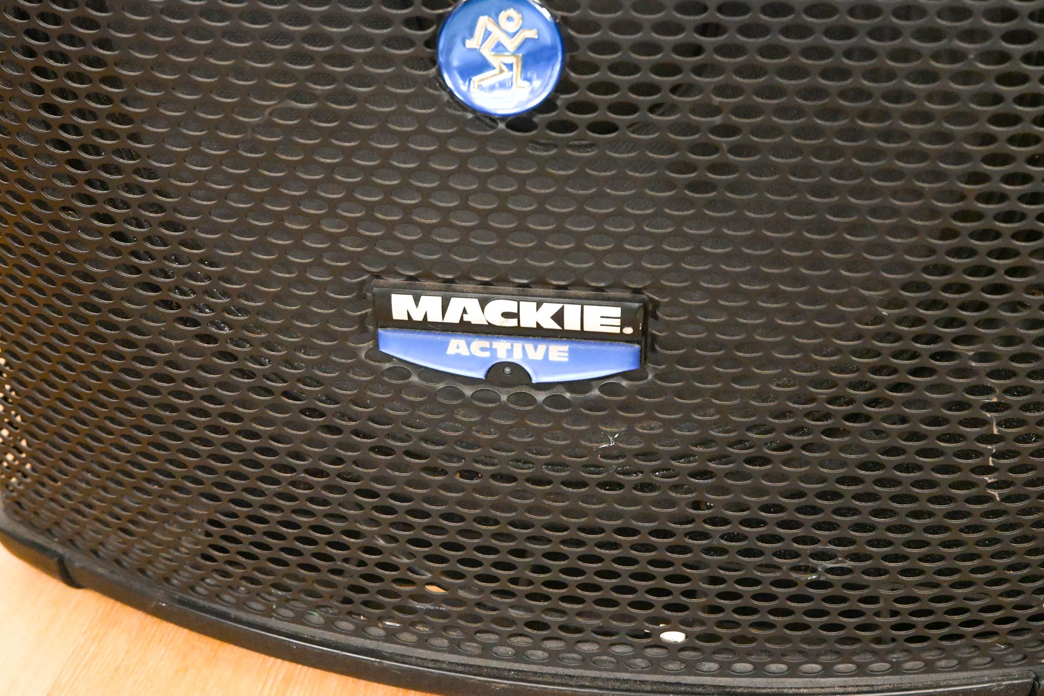 Mackie SA1521 15-inch 2-Way 500W Active Loudspeaker (PAIR) CG01YUW