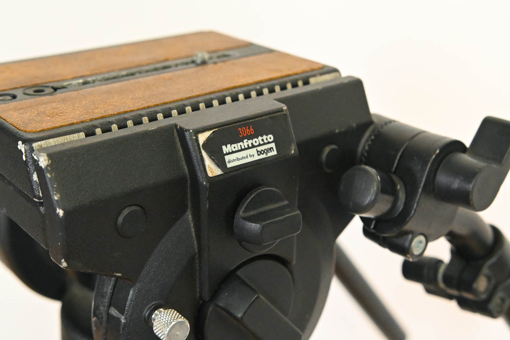 Manfrotto/Bogen 3068 Video Tripod with 3066 Fluid Head