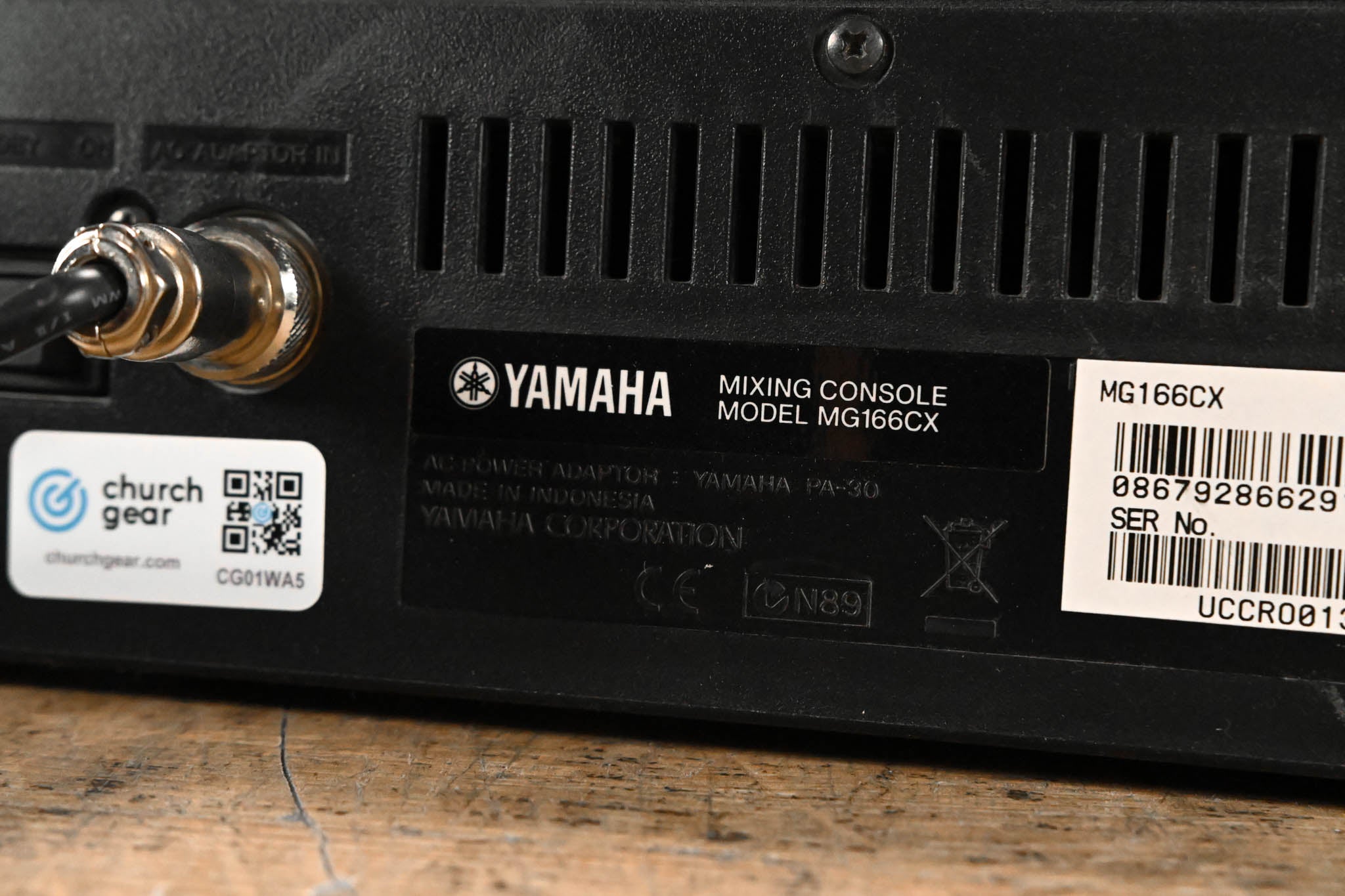 Yamaha MG166CX 16-Channel, 6-Bus Analog Mixer