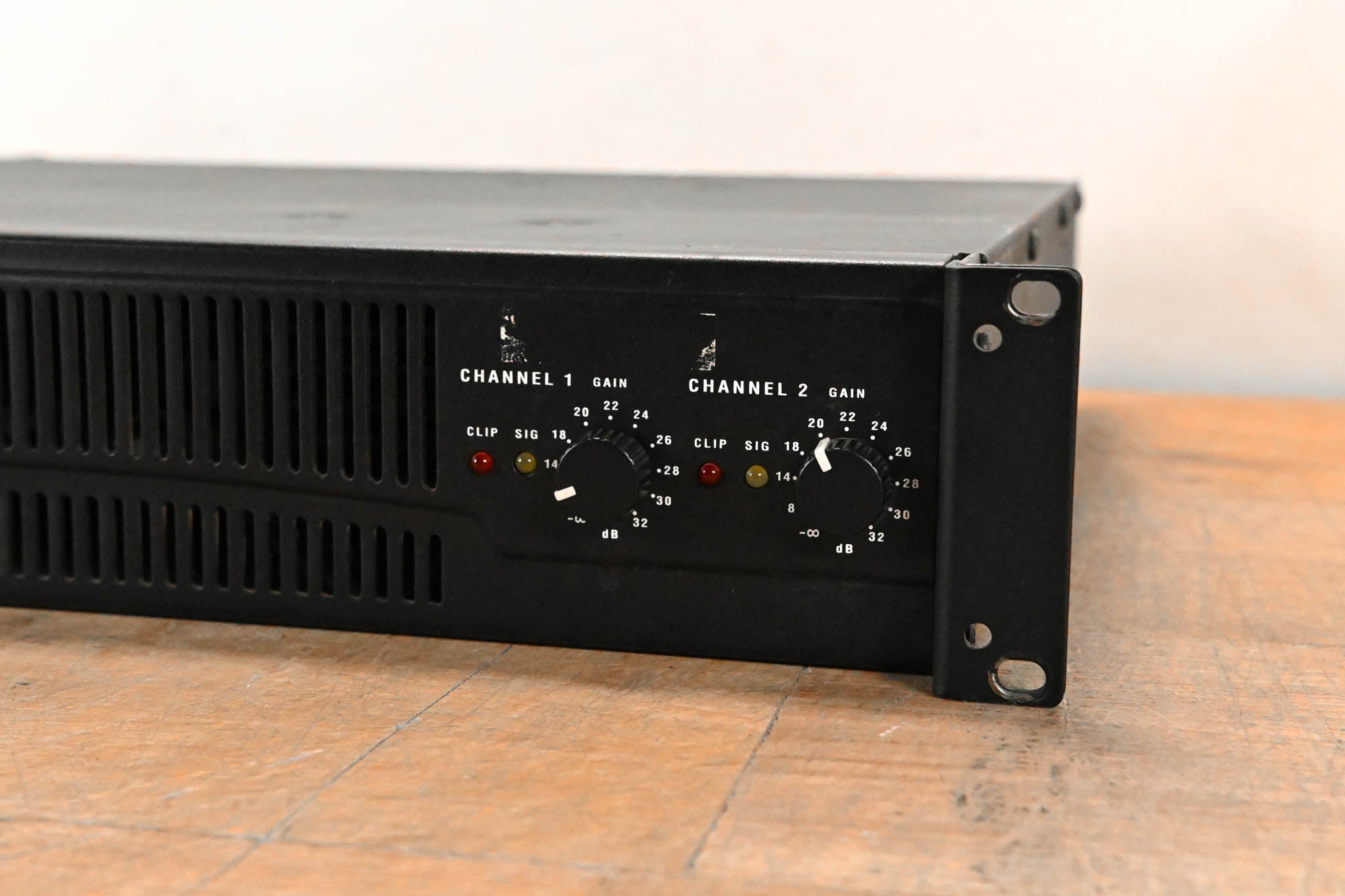 QSC RMX1450 2-Channel Power Amplifier