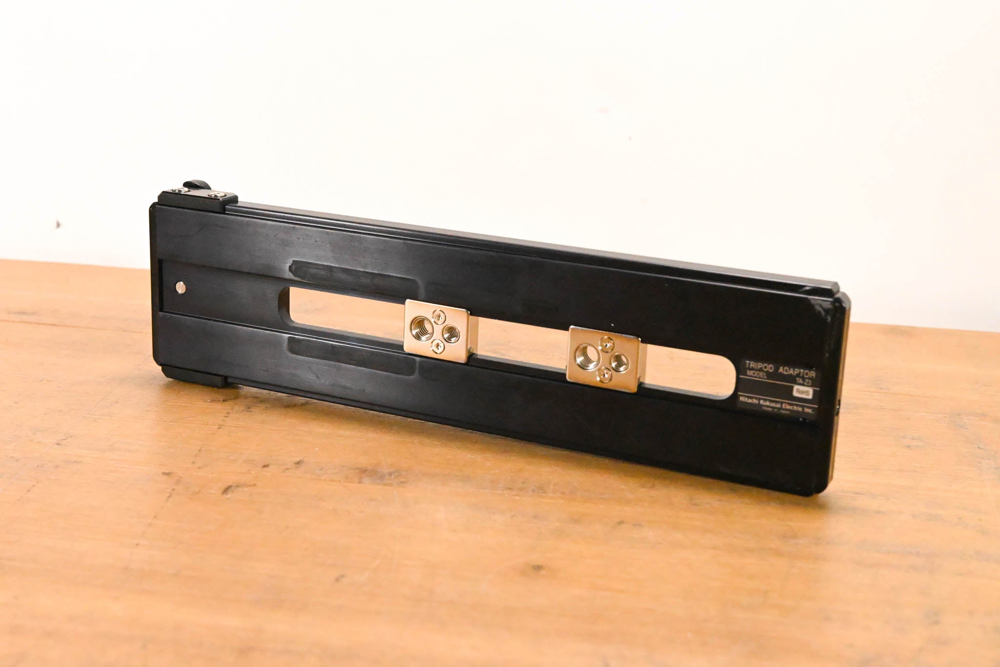 Hitachi TA-Z3 Tripod Quick Release Adapter