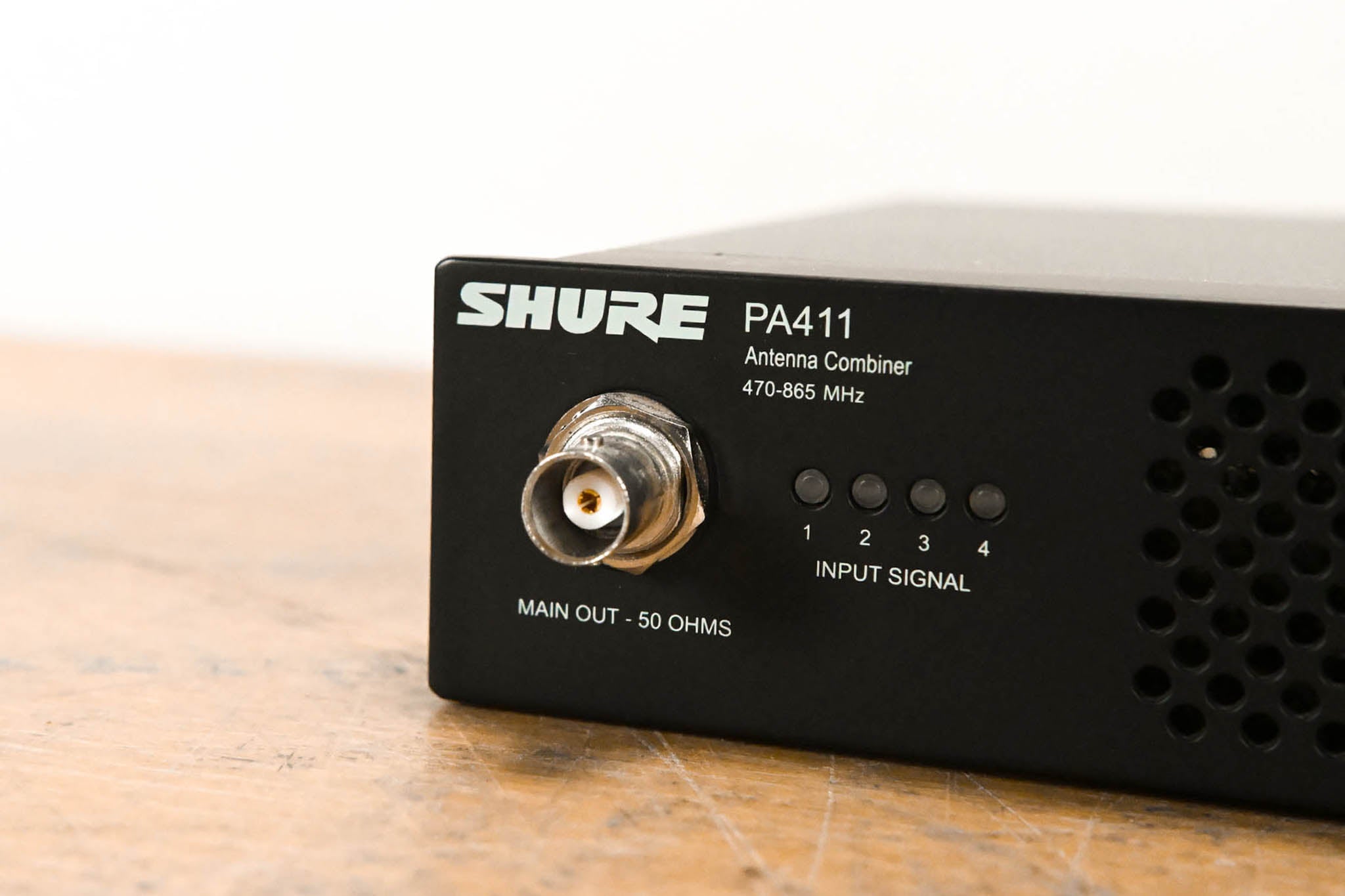 Shure PA411 Antenna Combiner for PSM 300 Series Wireless NO POWER SUPPLY