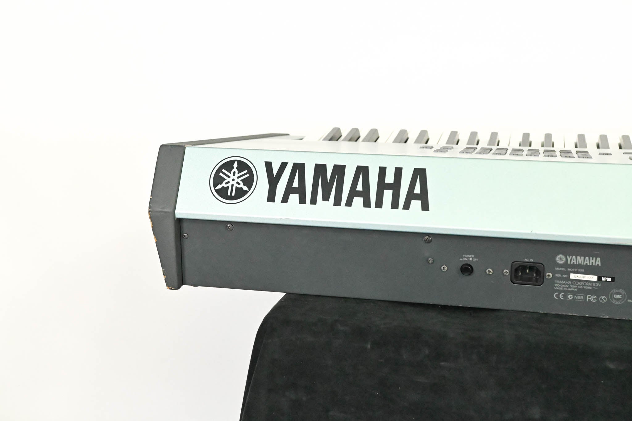 Yamaha Motif XS8 88-Key Synthesizer Keyboard Workstation