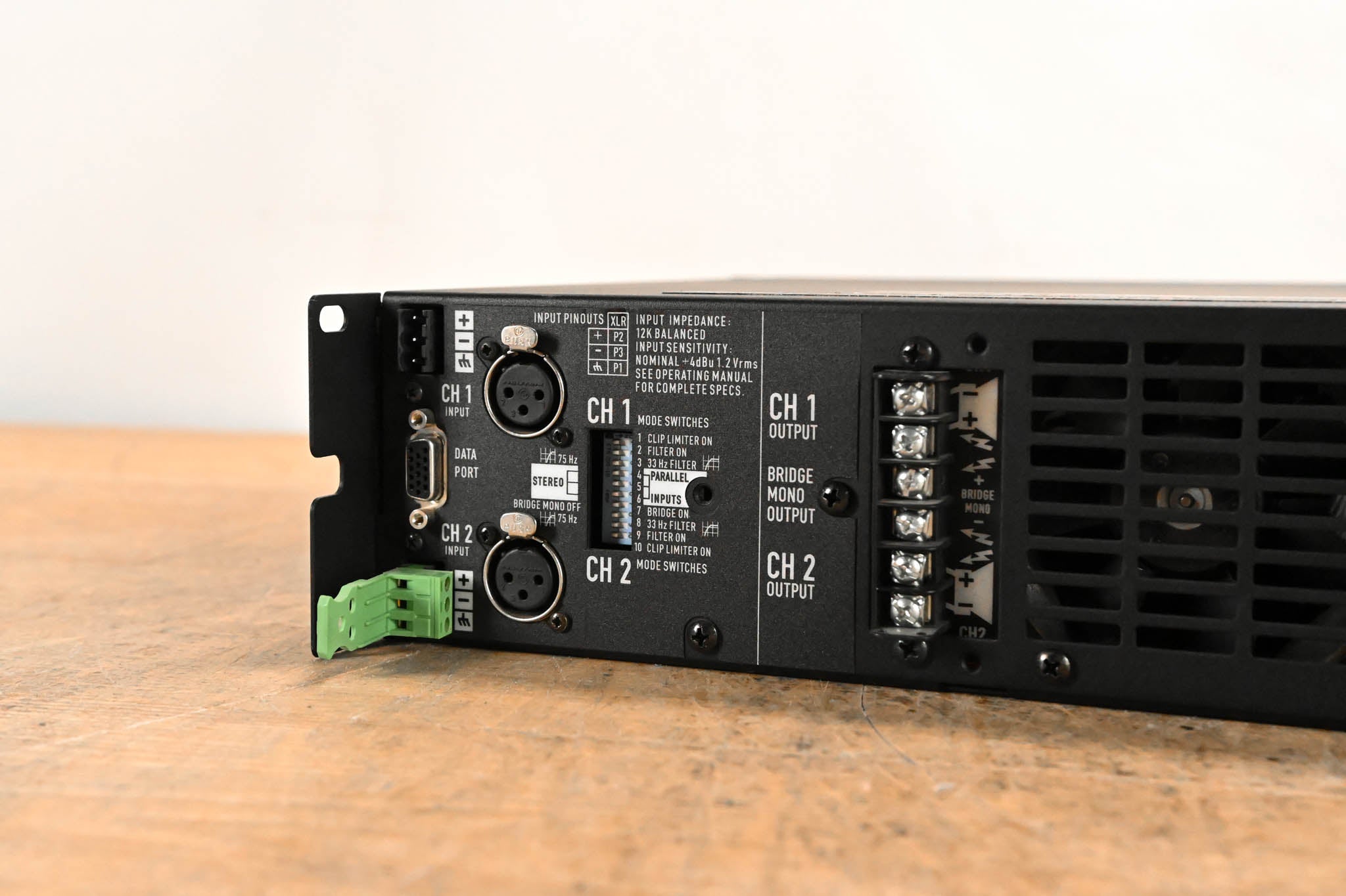 QSC CX702 2-Channel 700W Power Amplifier