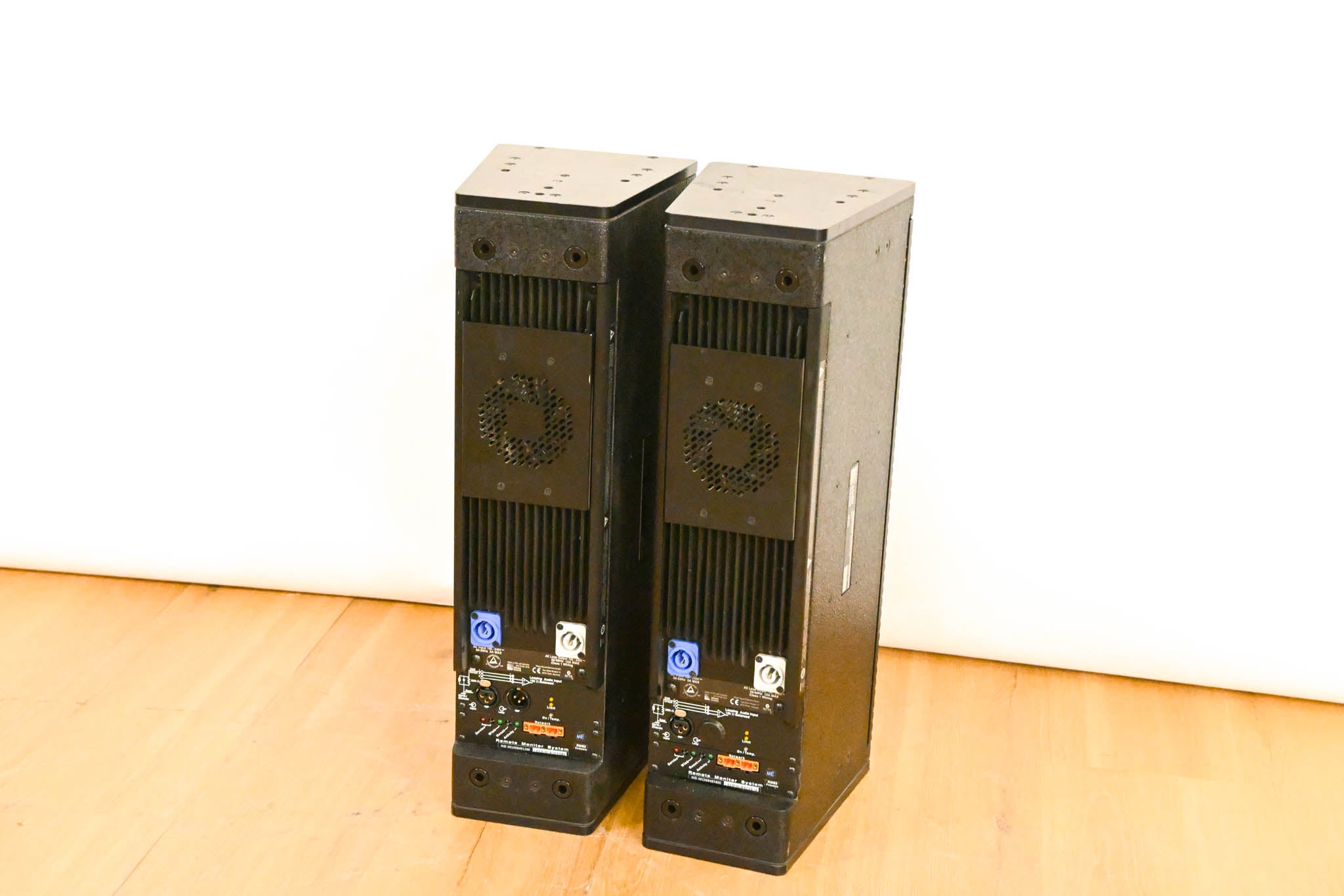Meyer Sound M1D Ultra-Compact Curvilinear Array Loudspeaker (PAIR)