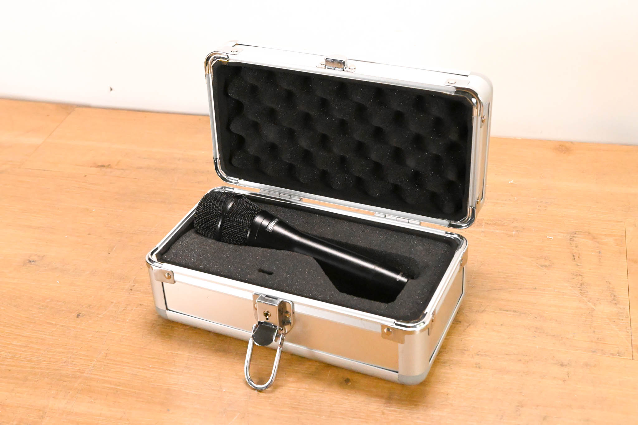 Shure KSM9HS Dual-Pattern Condenser Handheld Vocal Microphone