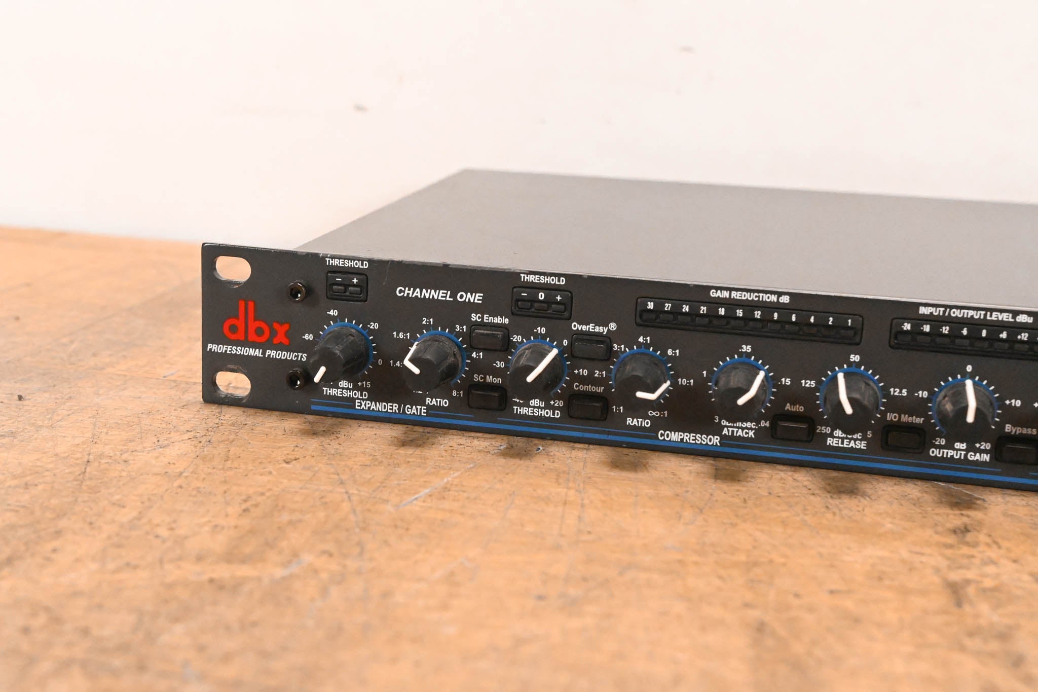 dbx 1066 2-Channel Compressor/Limiter/Gate