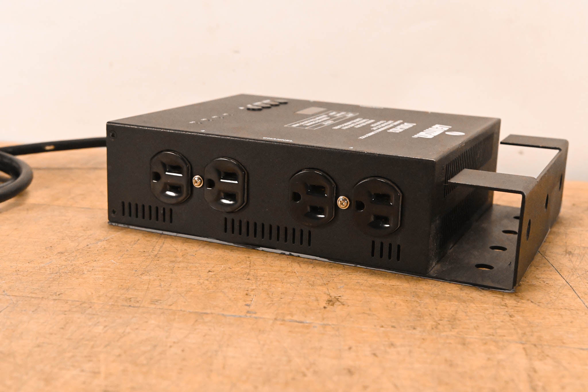 Leviton D4DMX-MD3 4-Channel Programmable Dimmer Pack