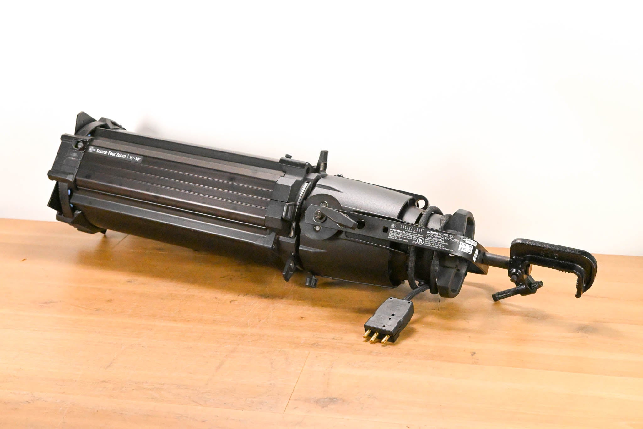 ETC Source Four Zoom 15-30 Degree 750 Ellipsoidal Light
