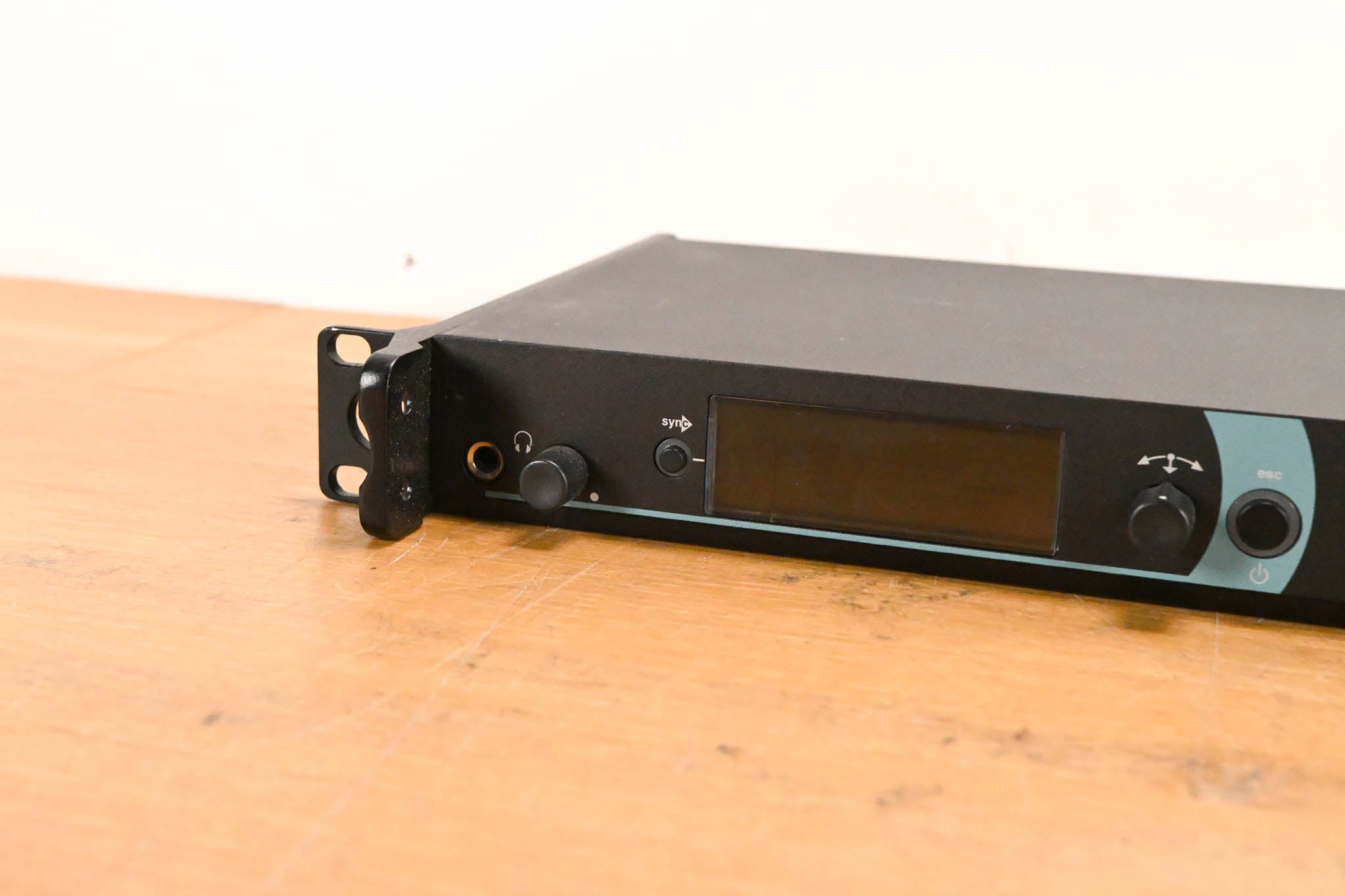 Sennheiser SR 2050XP IEM Stereo Wireless Transmitter - Aw: 516-558 MHz